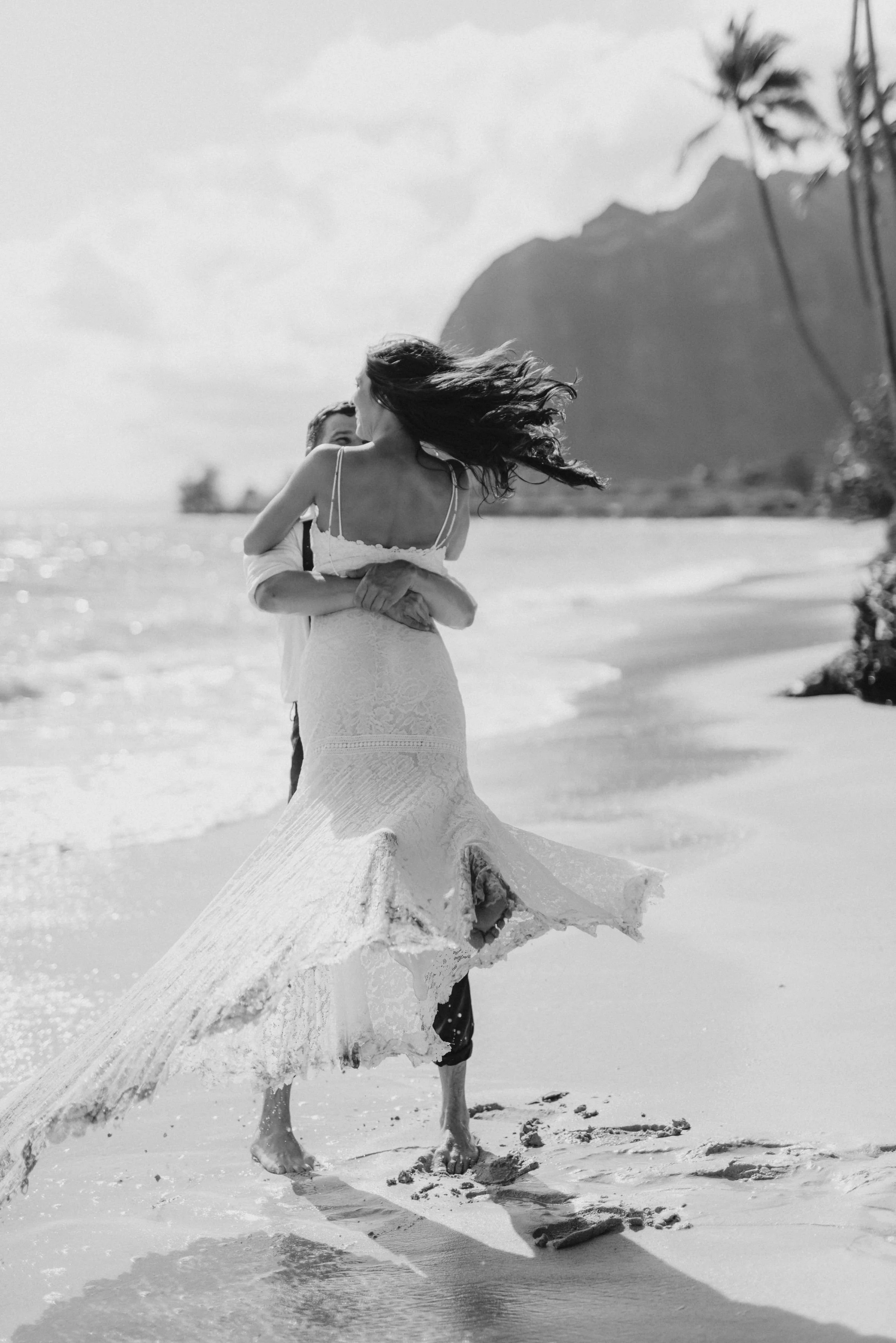 tropical-kaaawa-beach-wedding-shoot (133).jpg
