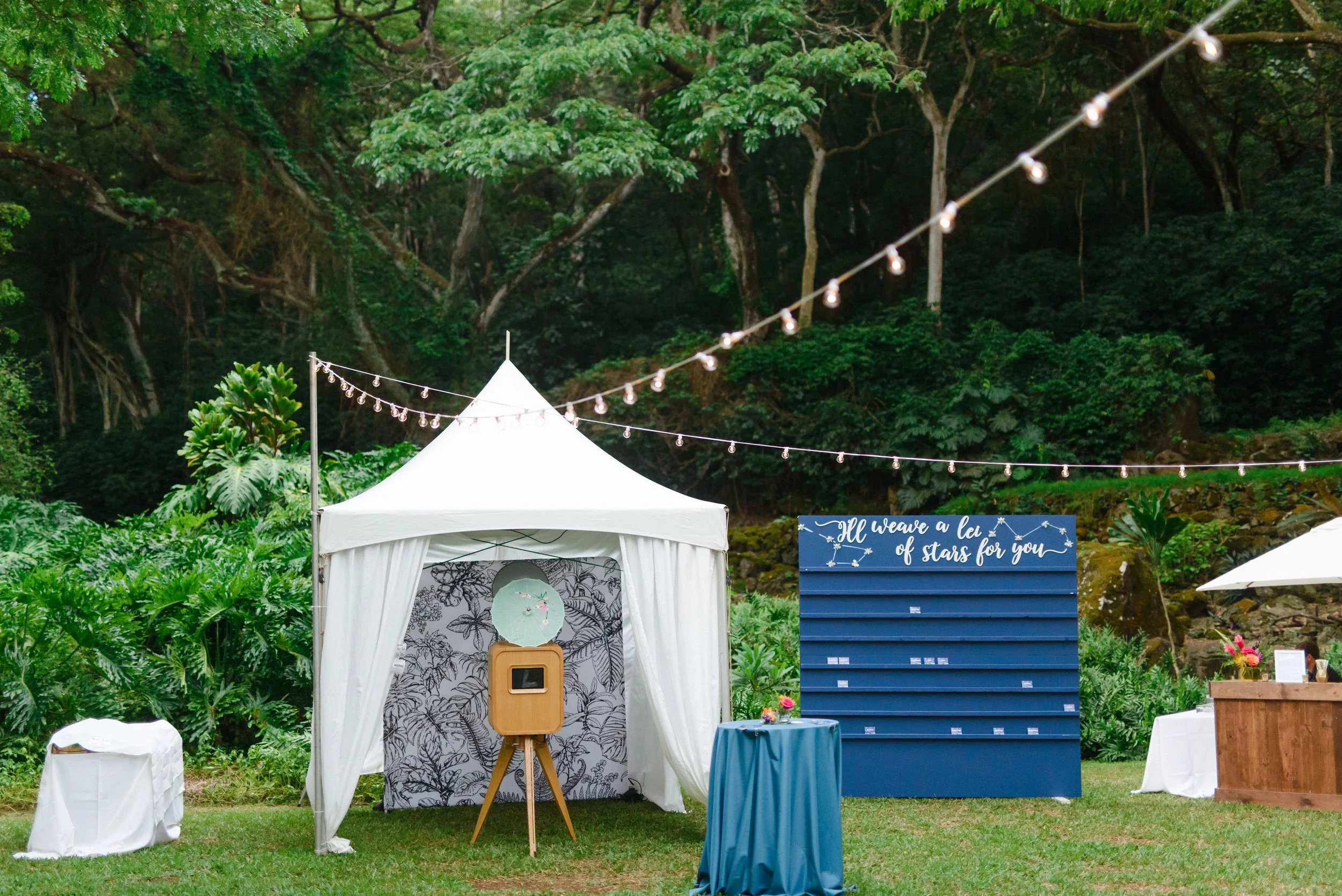 romantic-starry-waimea-valley-wedding-reception-details- (128).jpg