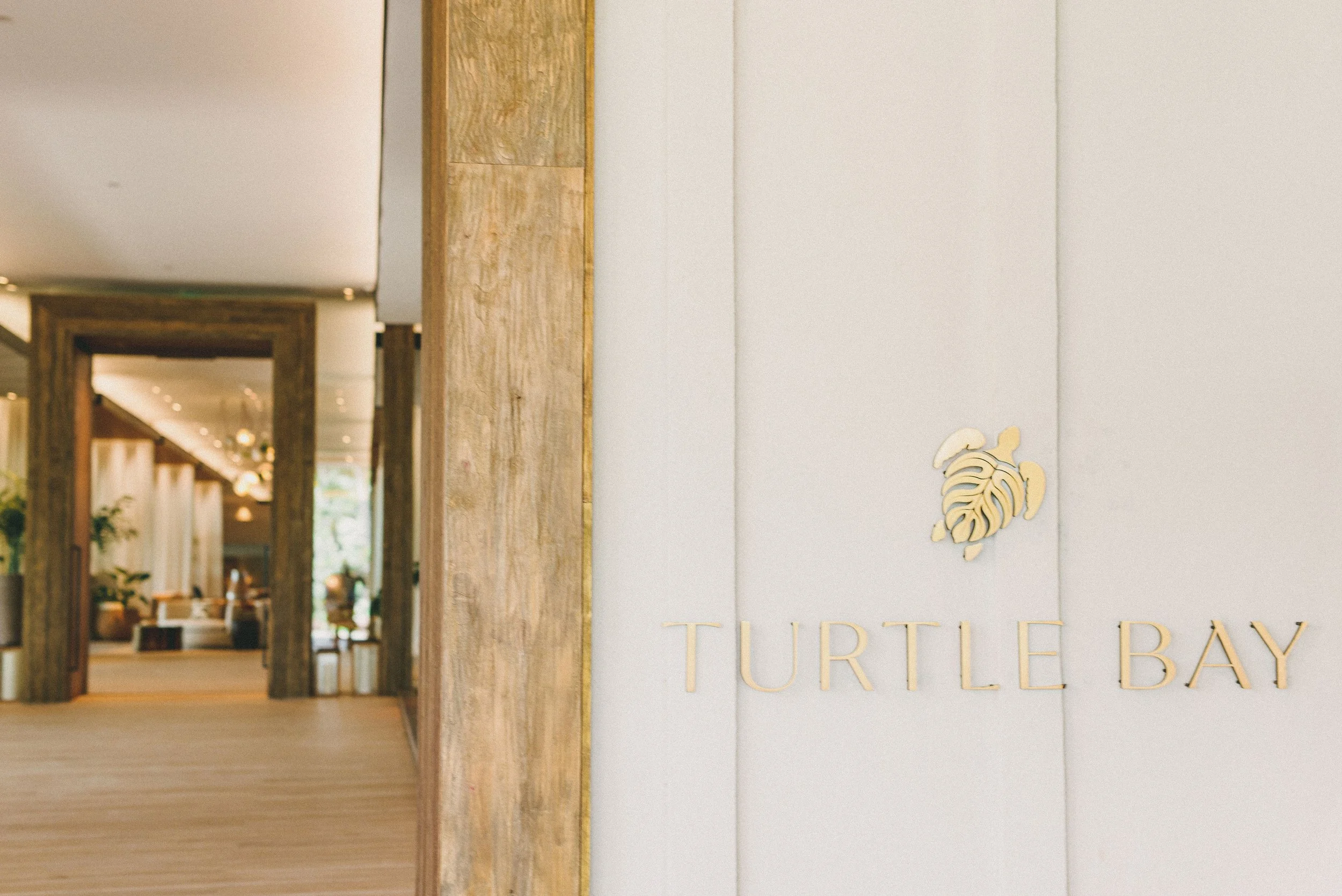 ritz-carlton-turtle-bay-wedding-phototgrapher (3).jpg