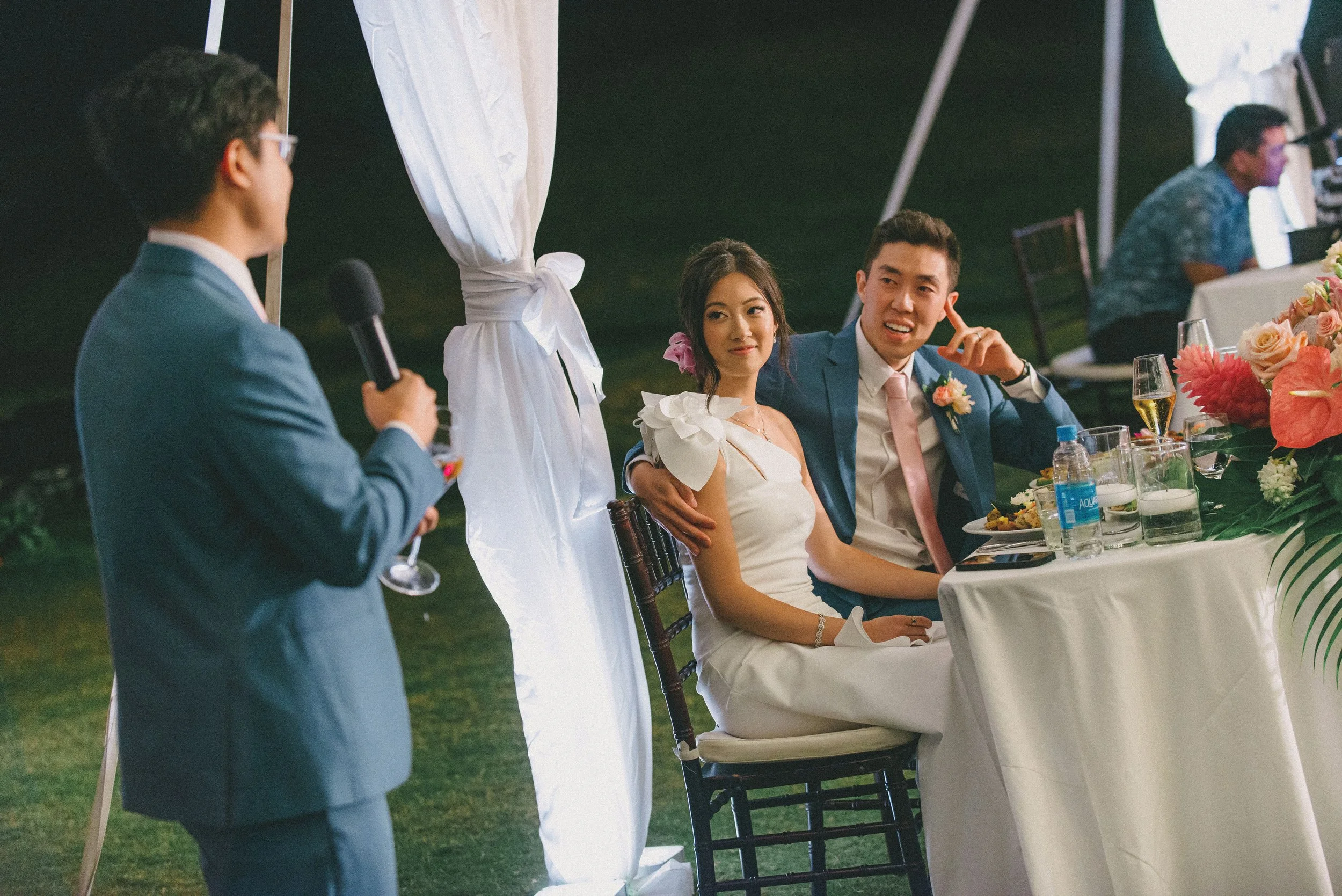 ritz-carlton-turtle-bay-wedding-phototgrapher (85).jpg