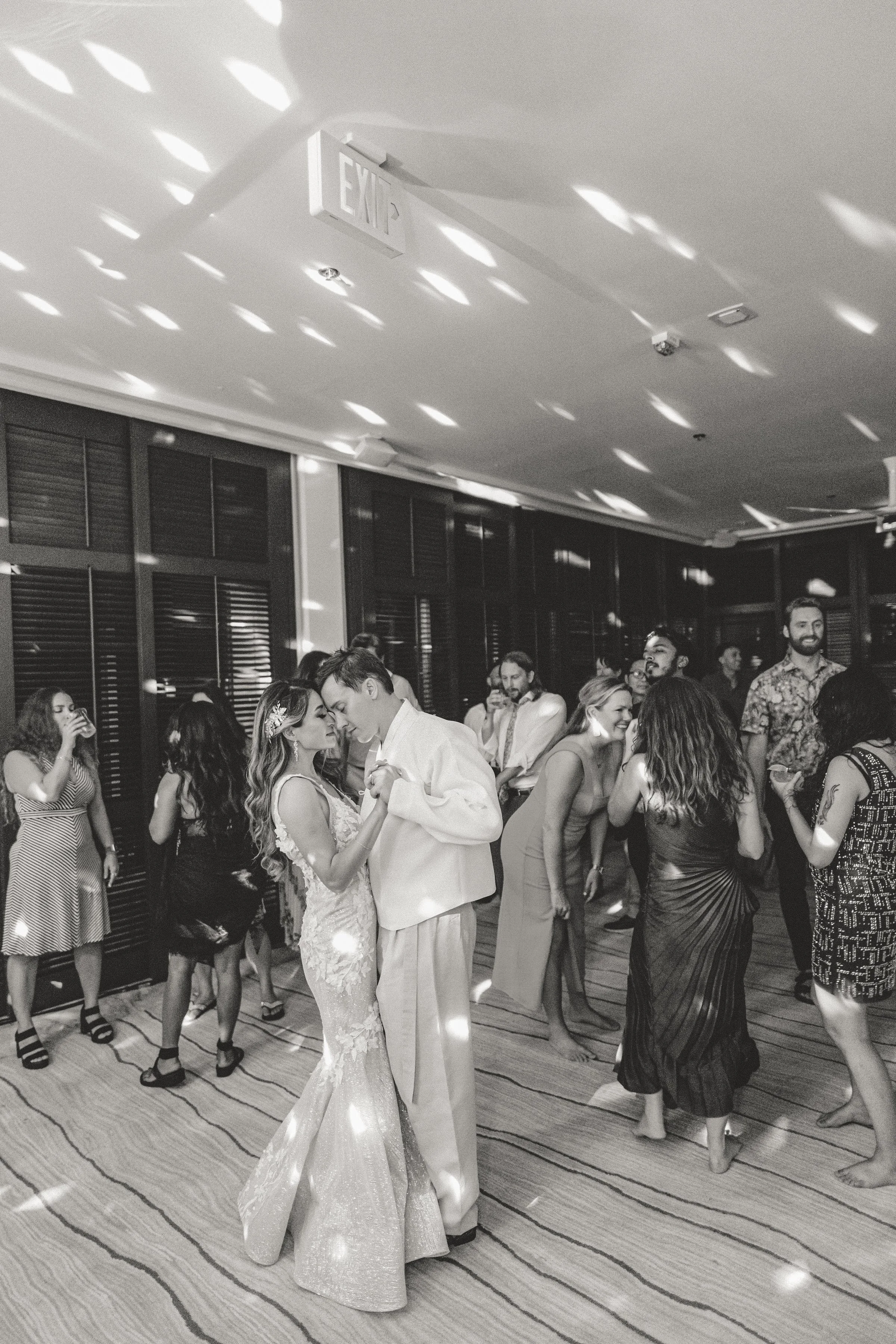 lanikuhonua-wedding-photographer (42).jpg
