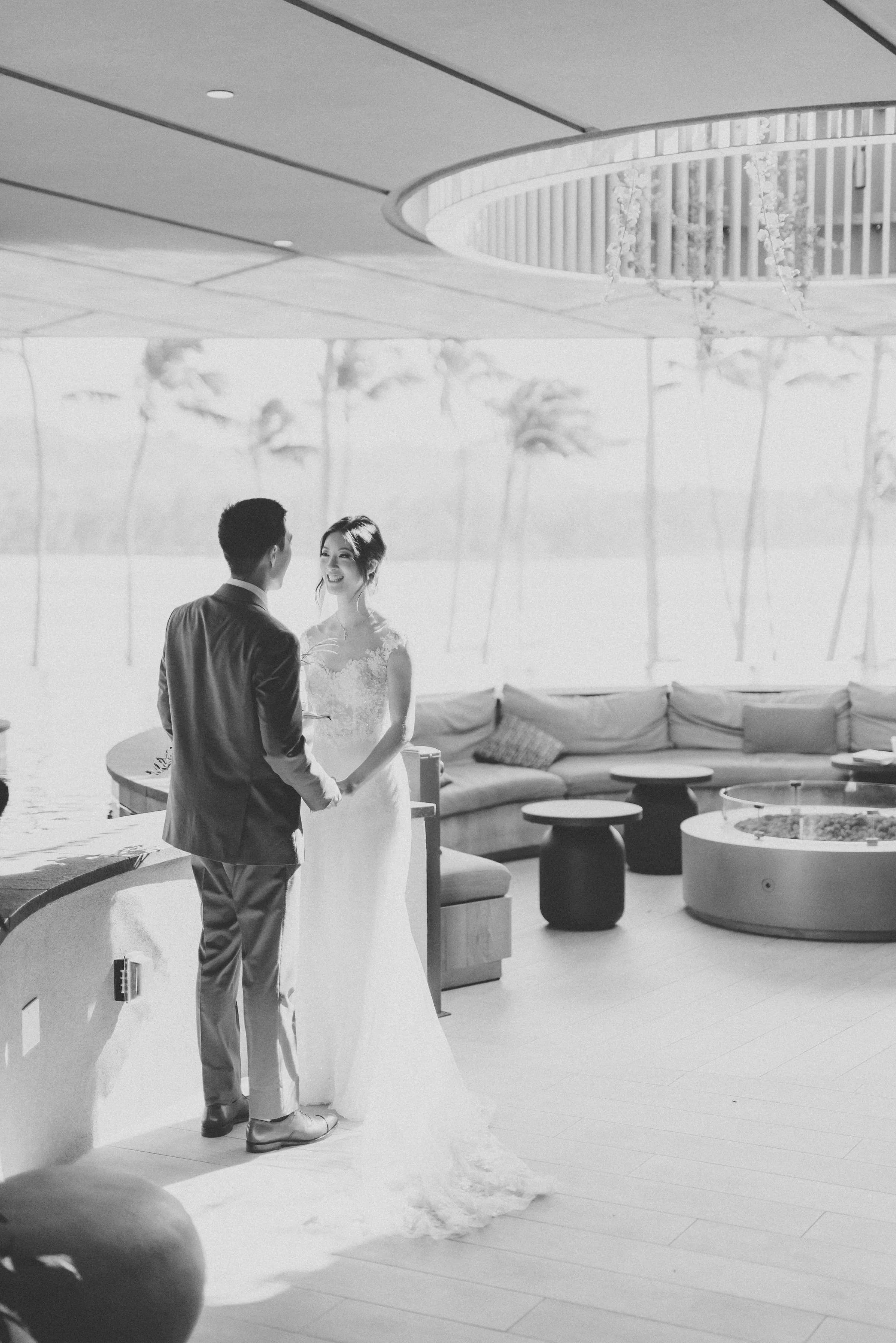 ritz-carlton-turtle-bay-wedding-phototgrapher (47).jpg