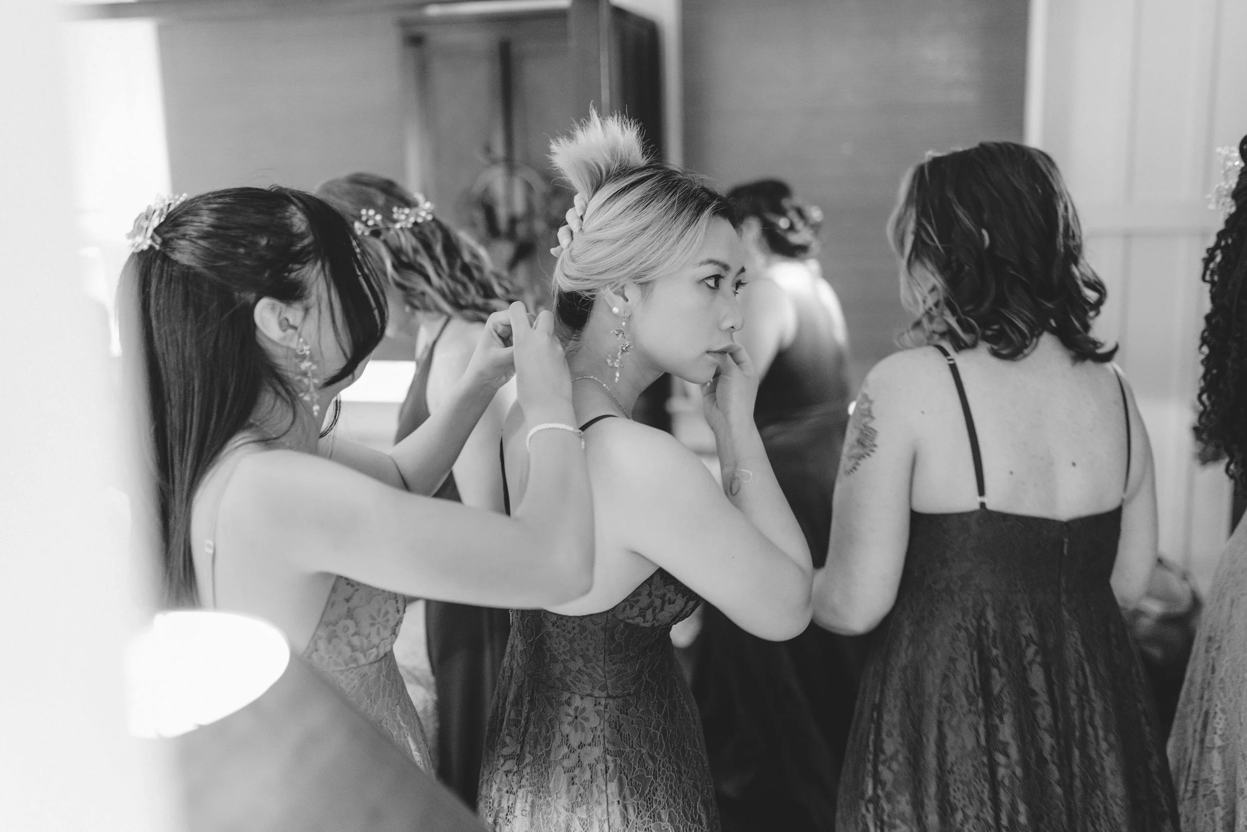 romantic-dillingham-ranch-wedding-getting-ready (116).jpg