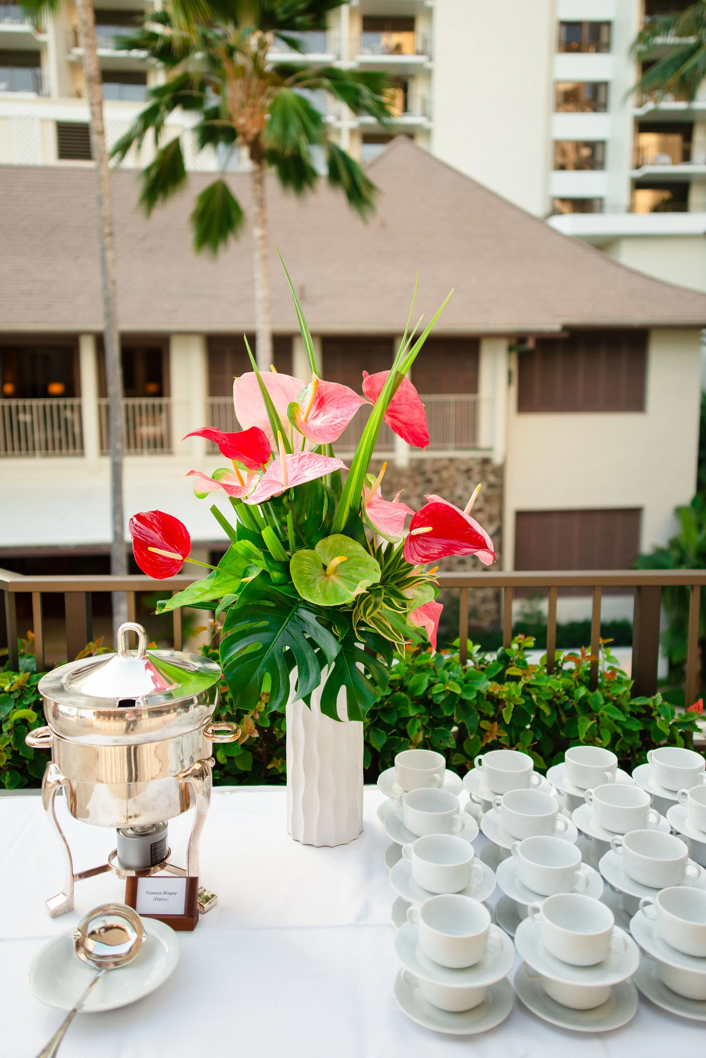 halekulani-hotel-wedding-venue-phototgrapher (67).jpg