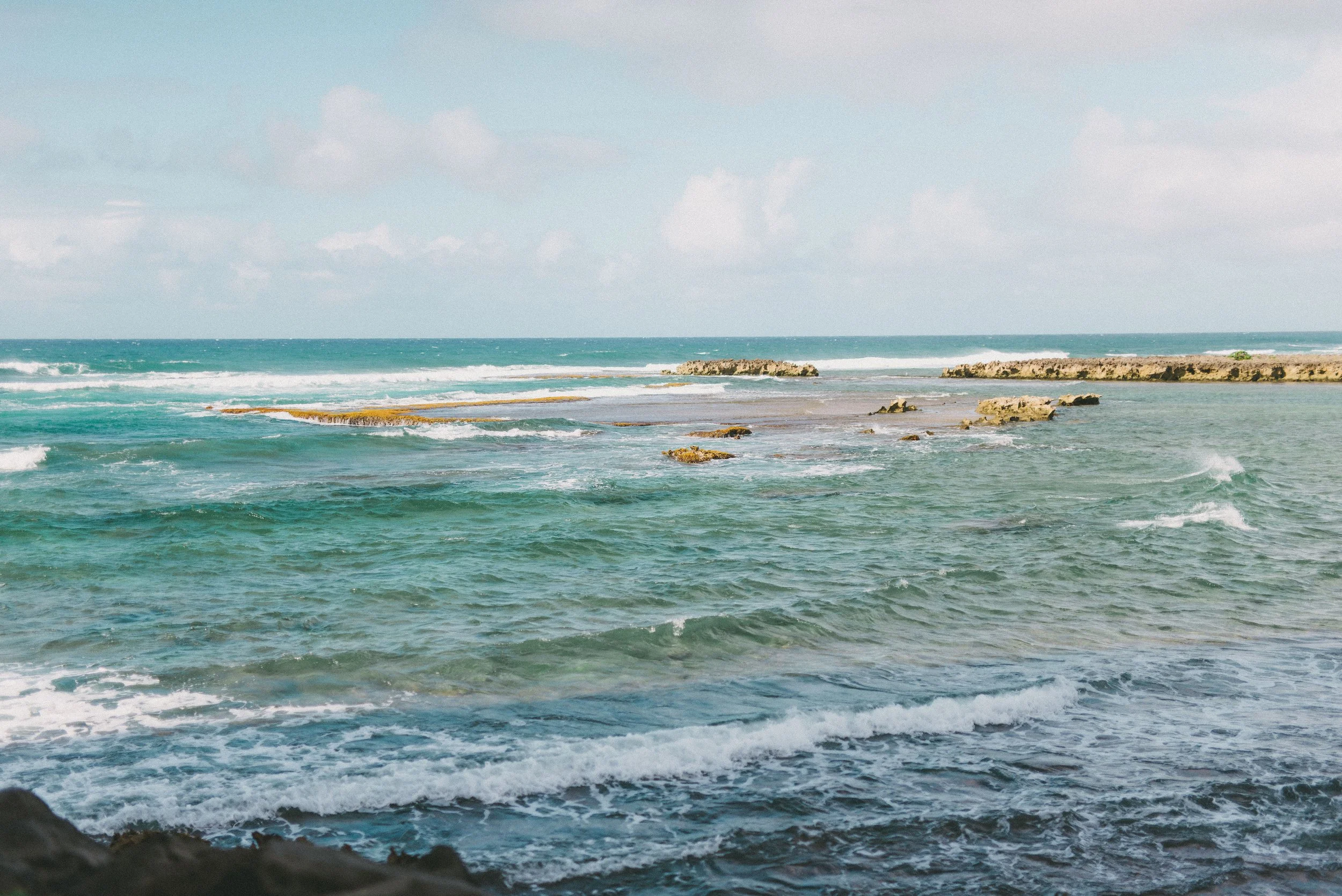 ritz-carlton-turtle-bay-wedding-phototgrapher (59).jpg