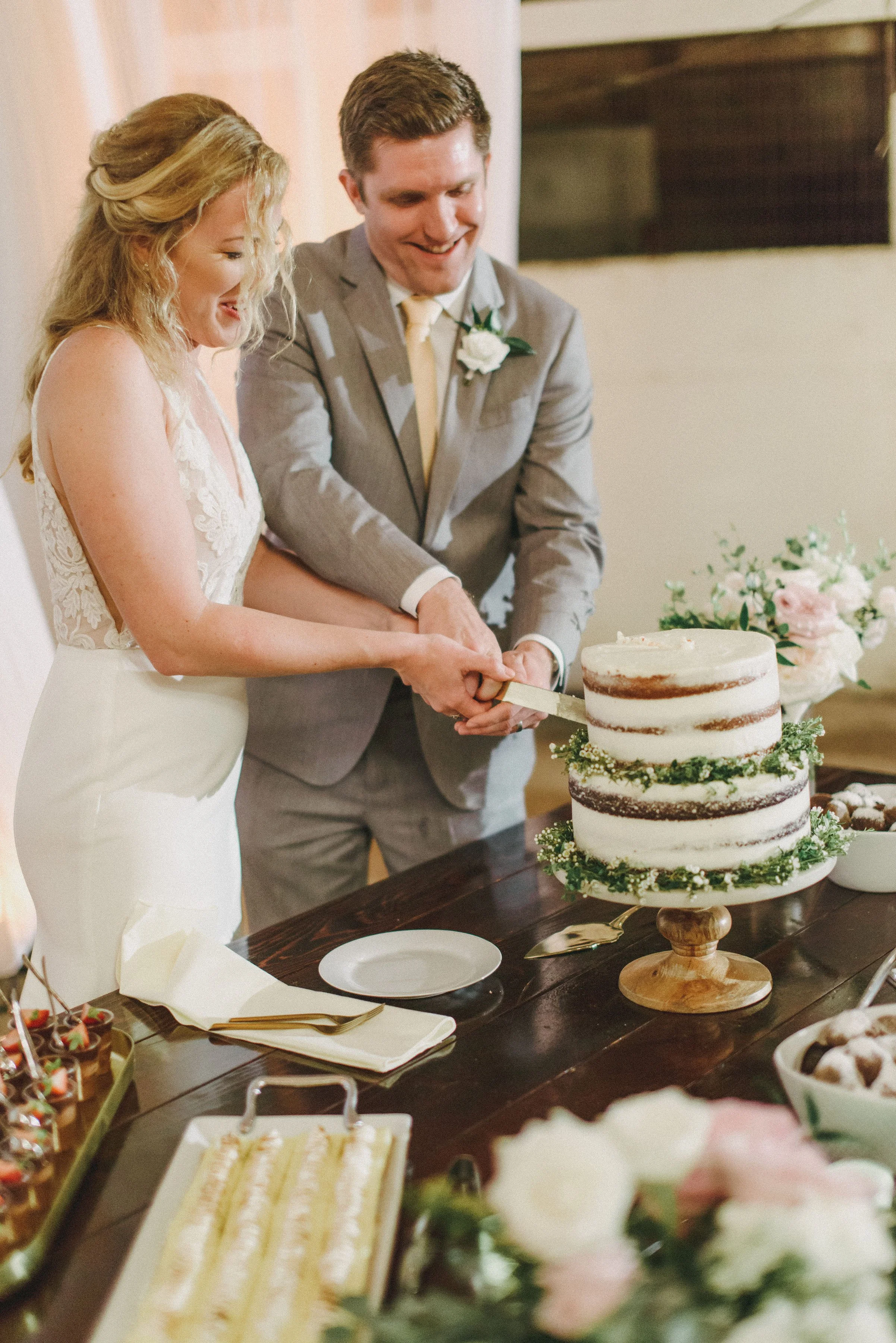 sunset-ranch-oahu-wedding-phototgrapher (776).jpg