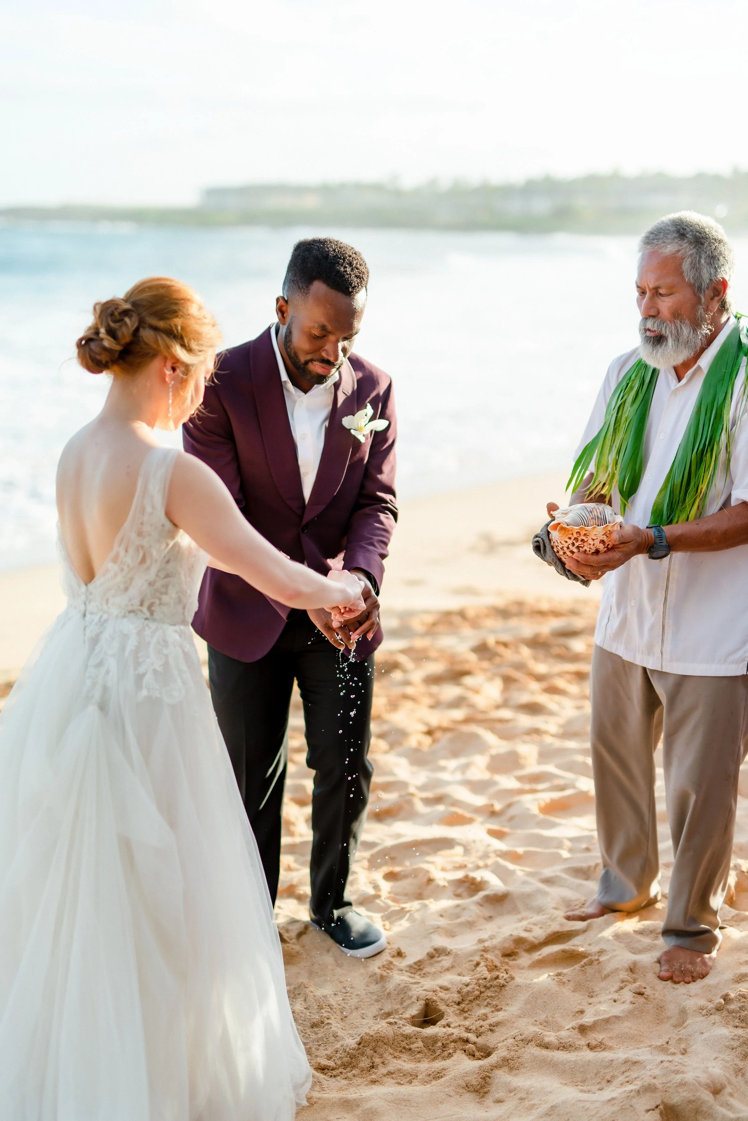 luxury-kauai-shipwreck-beach-wedding(13).jpg