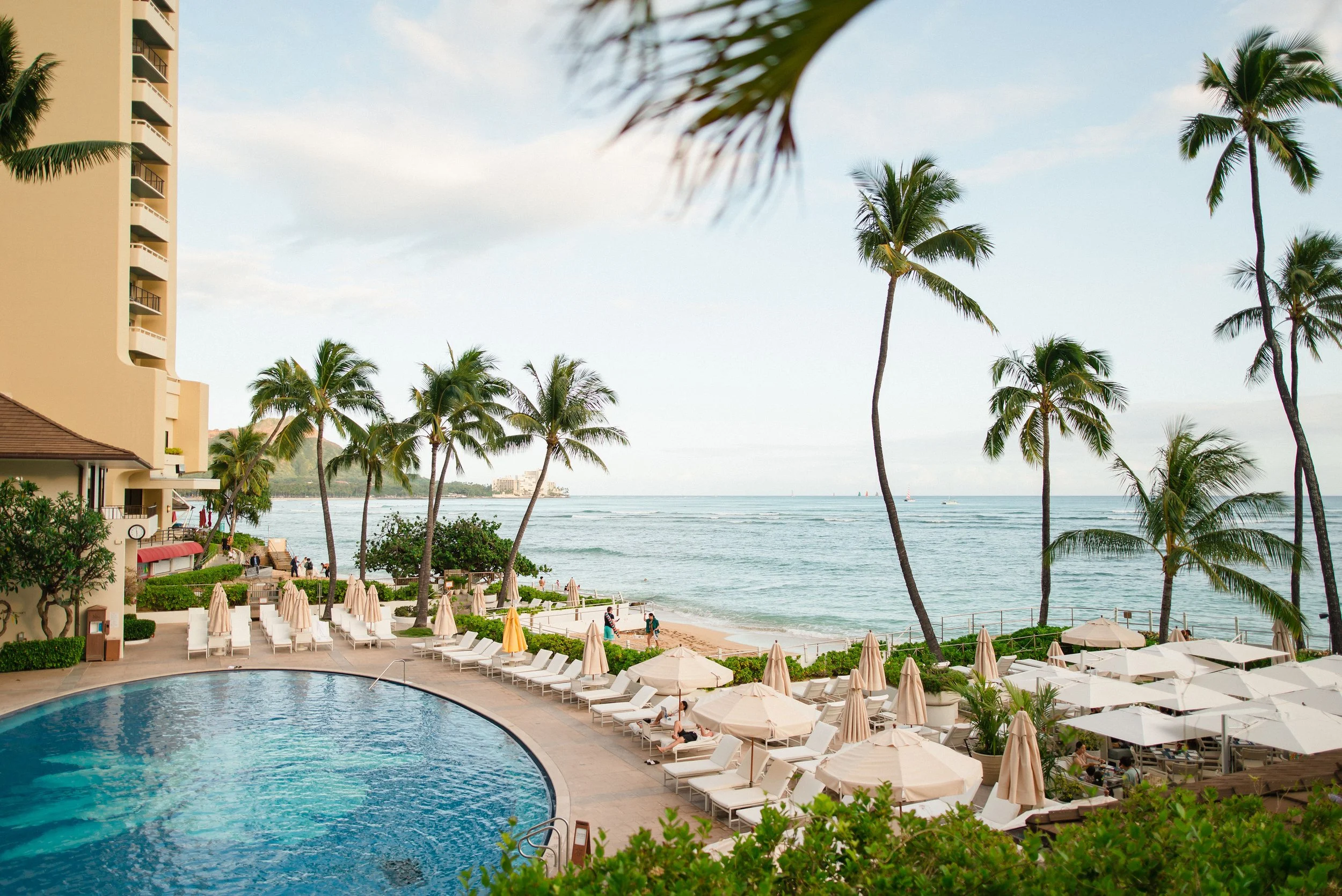 halekulani-hotel-wedding-venue-phototgrapher (95).jpg