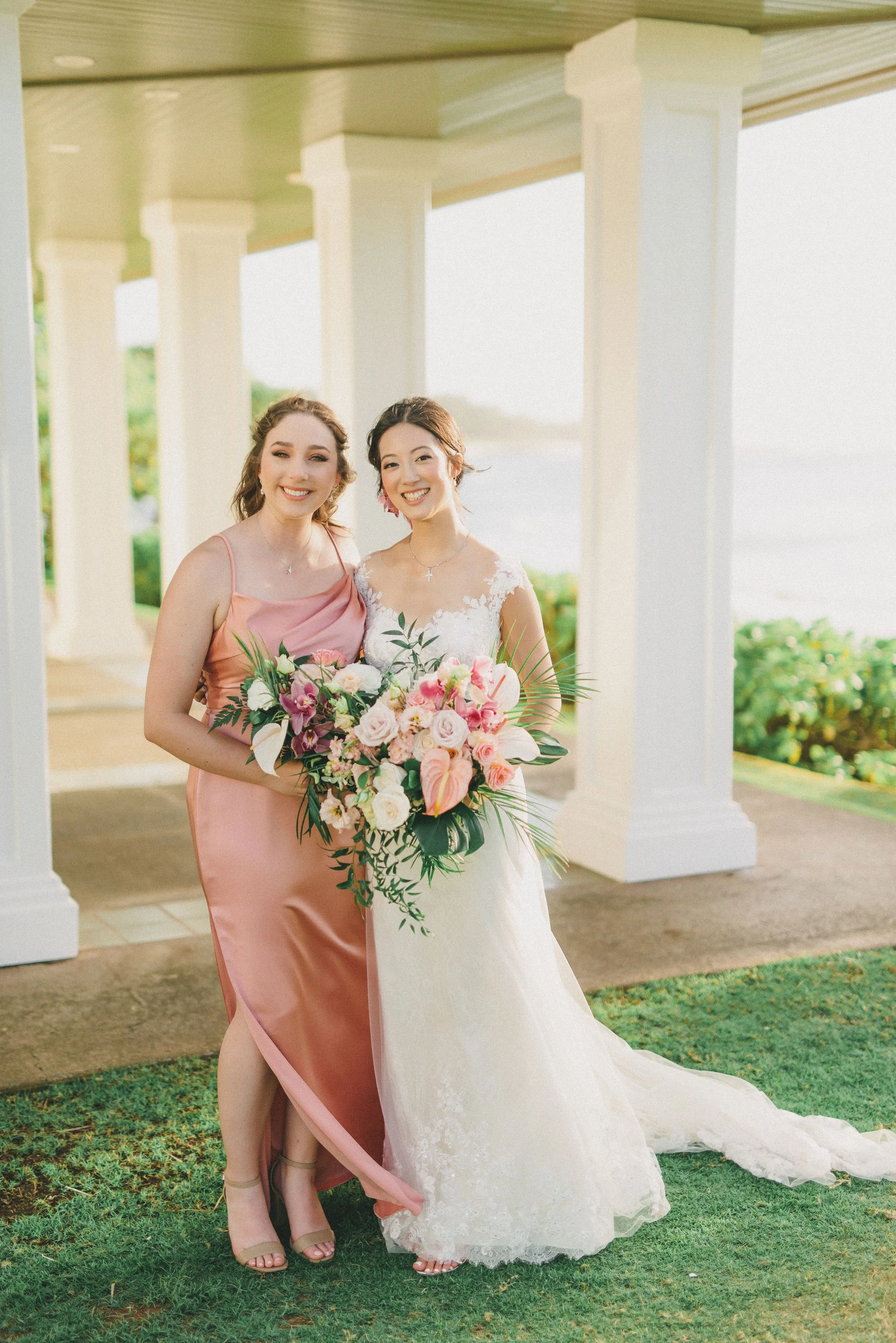 ritz-carlton-turtle-bay-wedding-phototgrapher (28).jpg