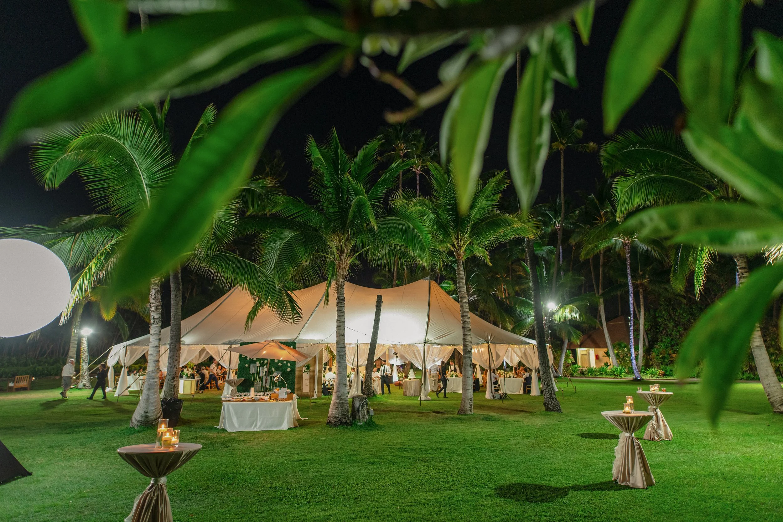 lanikuhonua-wedding-photographer (9).jpg