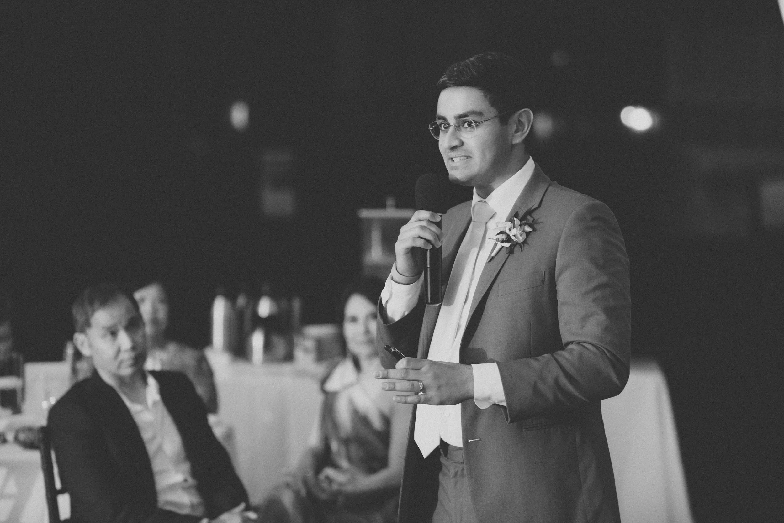 ritz-carlton-turtle-bay-wedding-phototgrapher (88).jpg