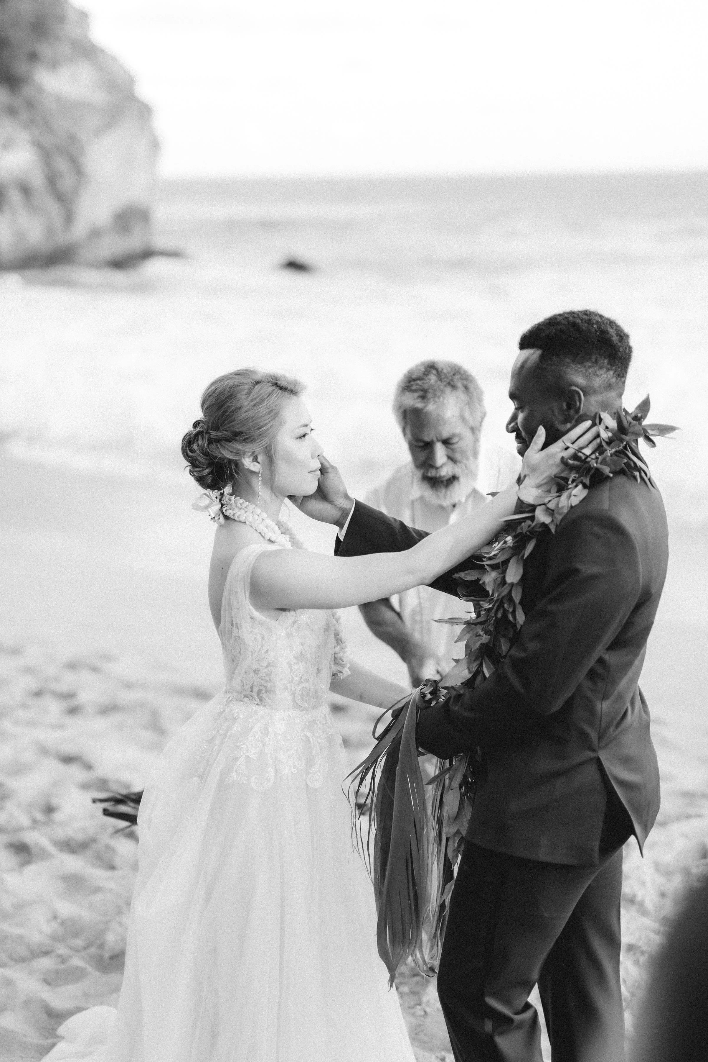 destination-kauai-shipwreck-beach-wedding(43).jpg