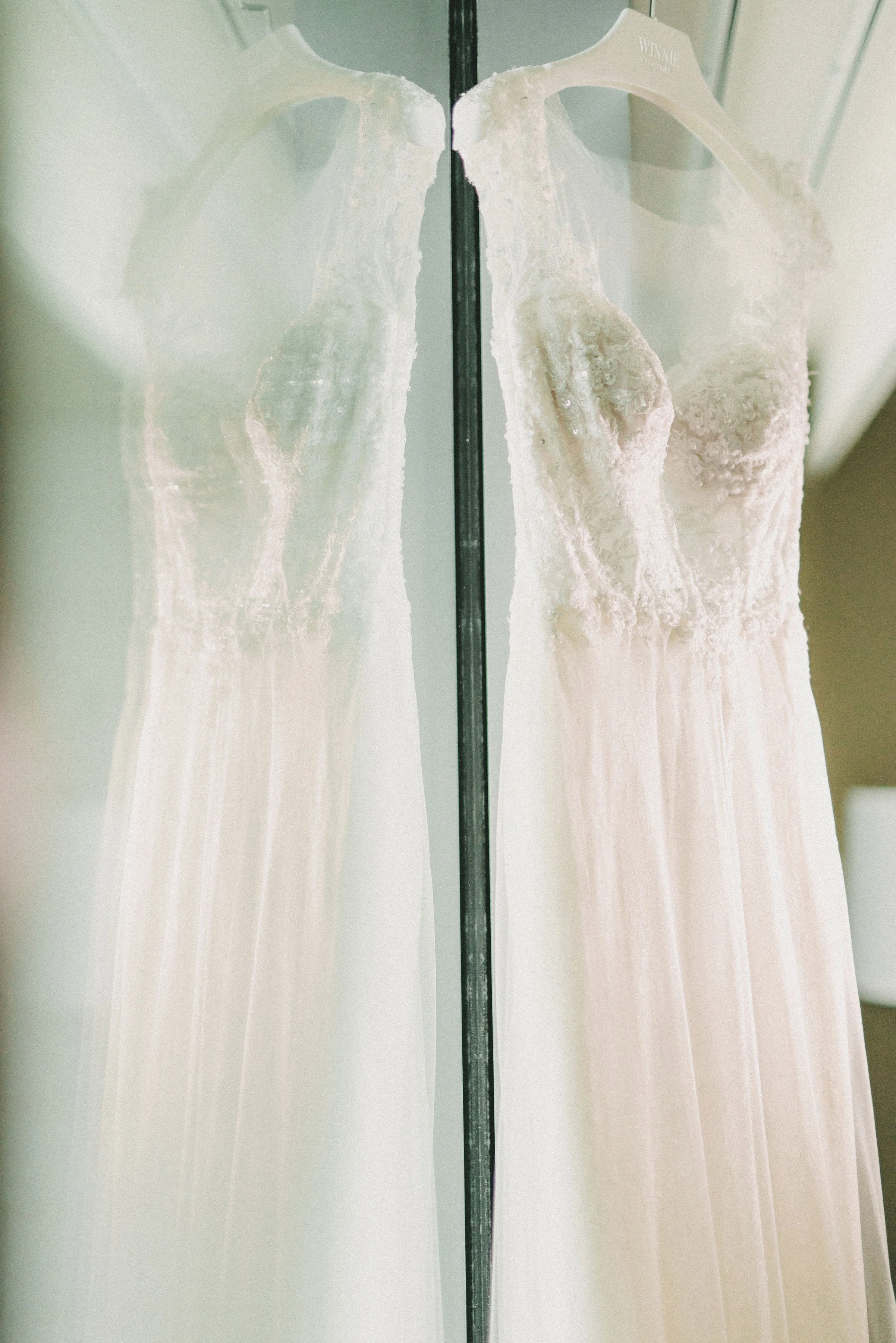 ritz-carlton-turtle-bay-wedding-phototgrapher (9).jpg