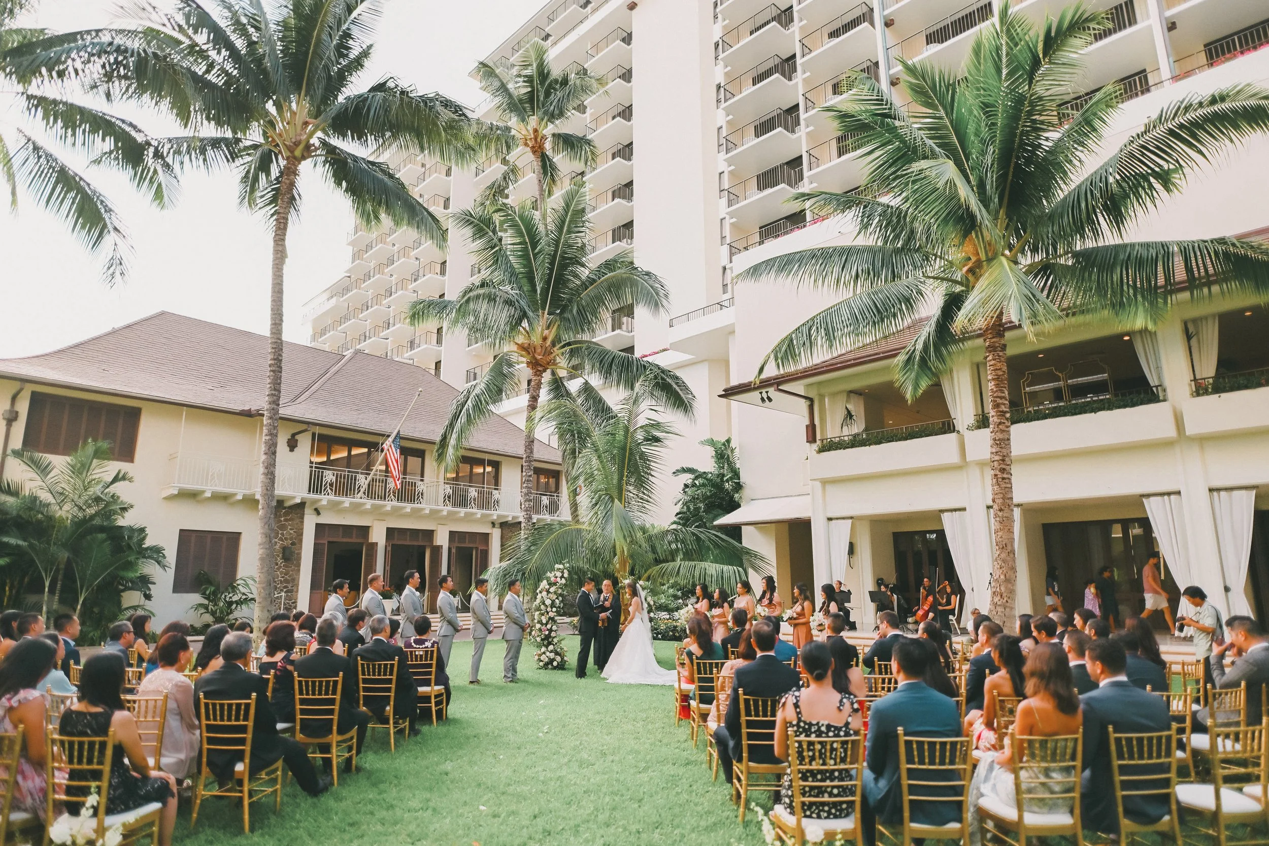 halekulani-hotel-wedding-venue-phototgrapher (146).jpg