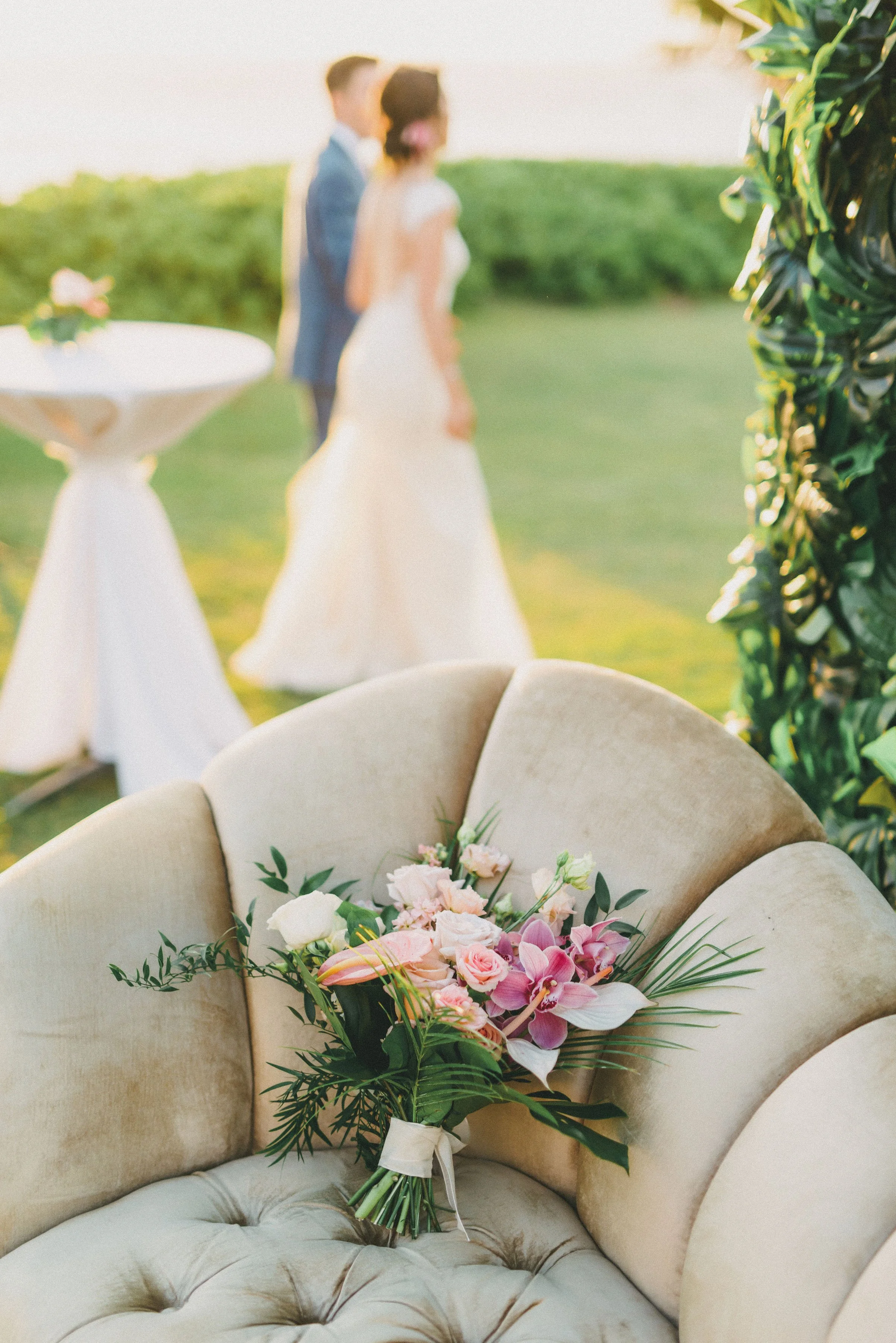 ritz-carlton-turtle-bay-wedding-phototgrapher (60).jpg