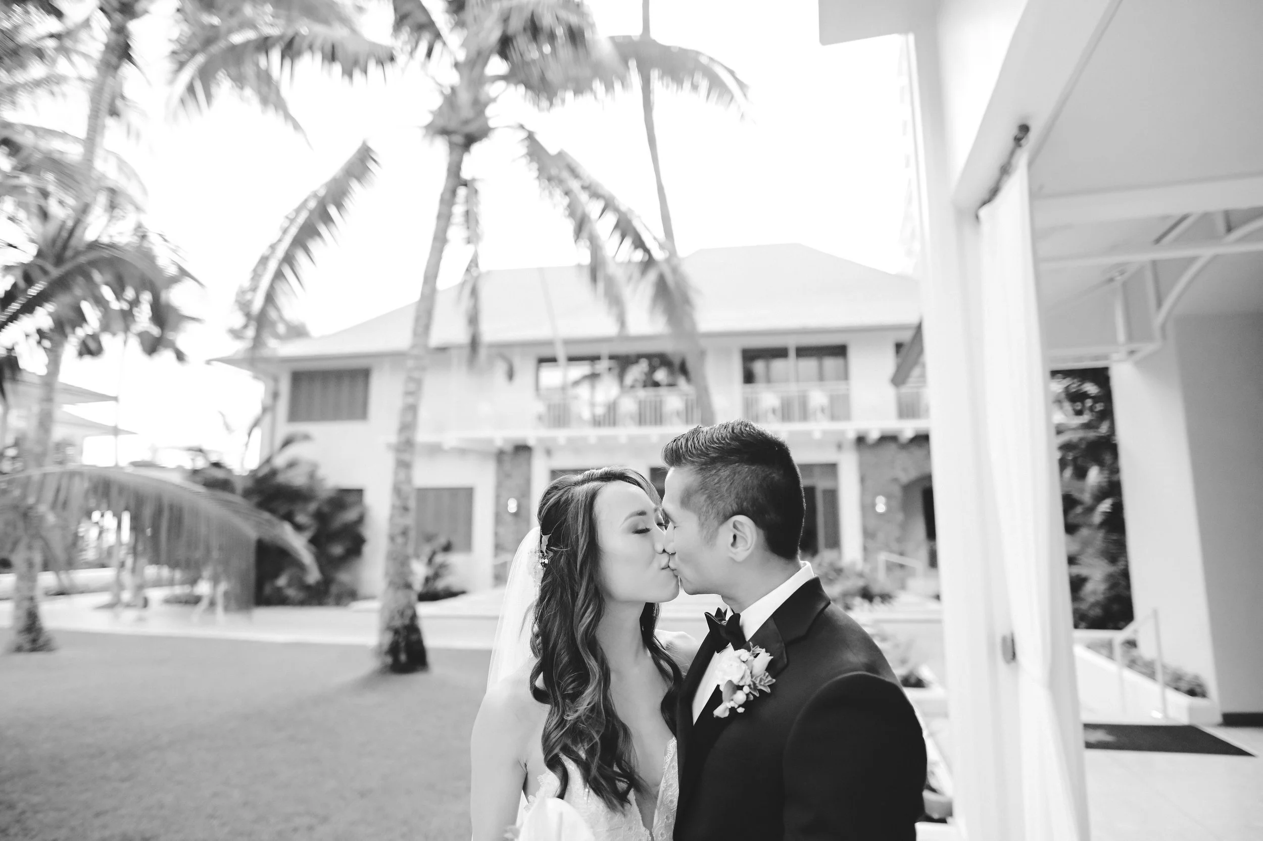 halekulani-hotel-wedding-venue-phototgrapher (152).jpg