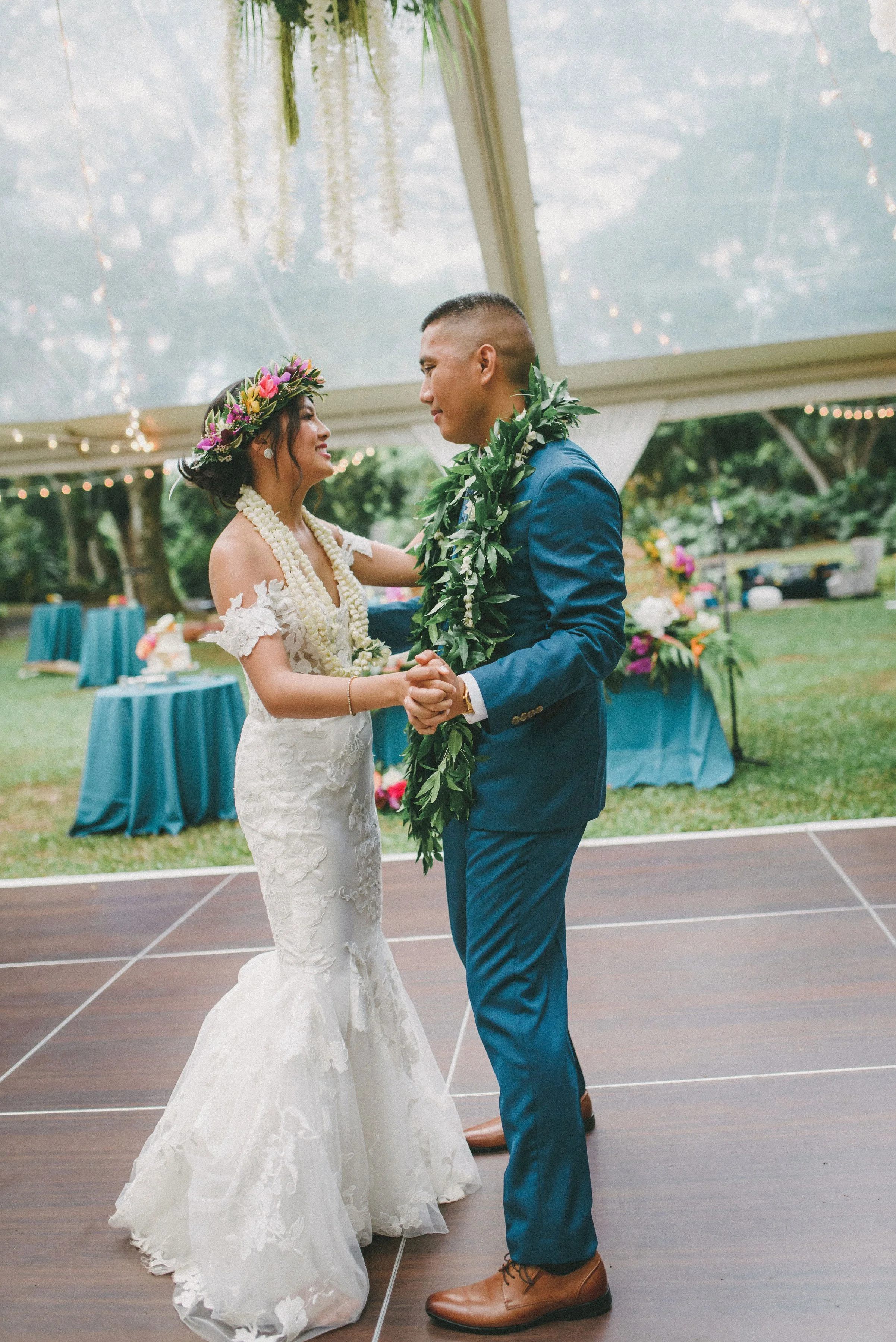 romantic-waimea-valley-wedding-reception-details- (122).jpg