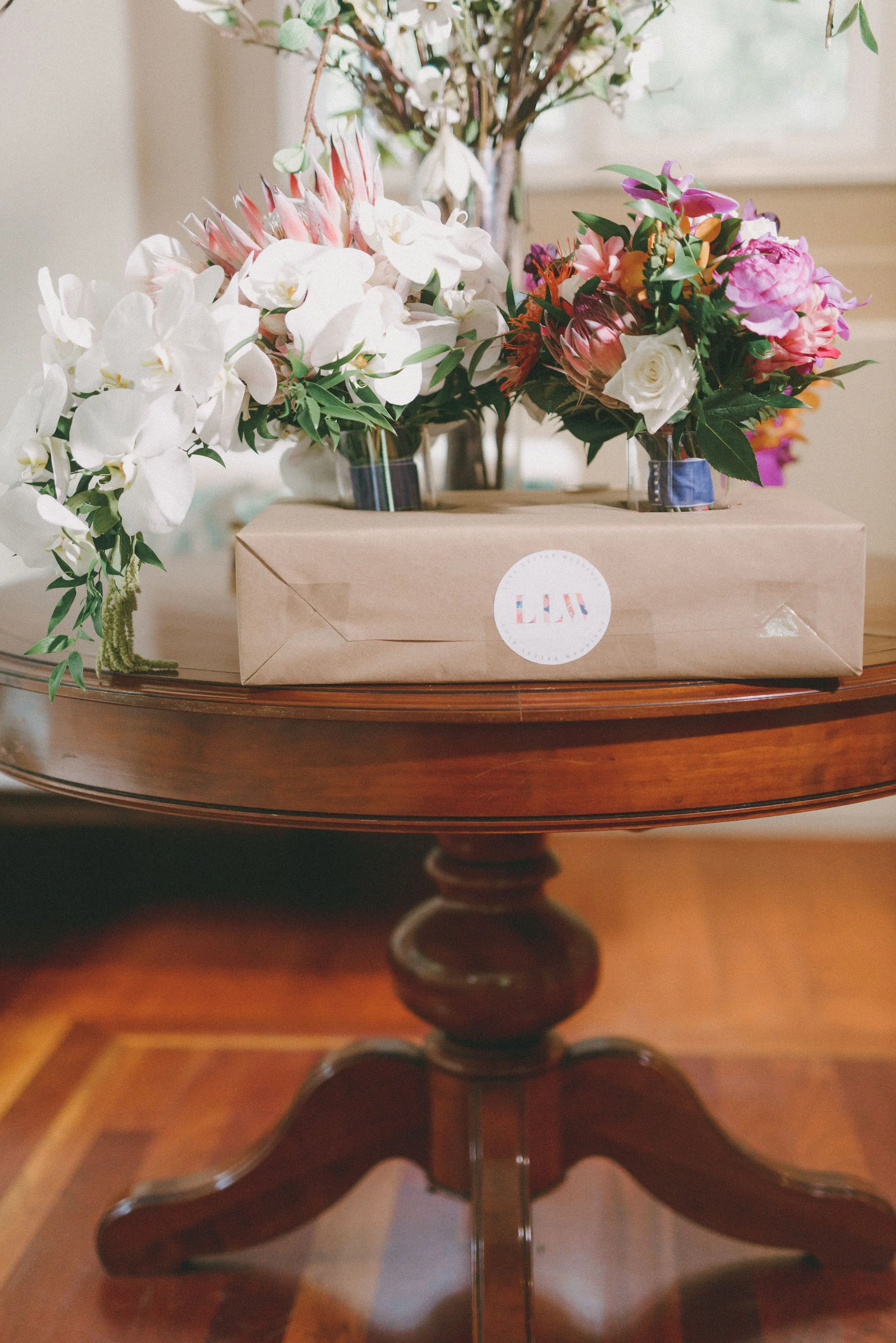 romantic-waimea-valley-wedding-getting-ready (32).jpg