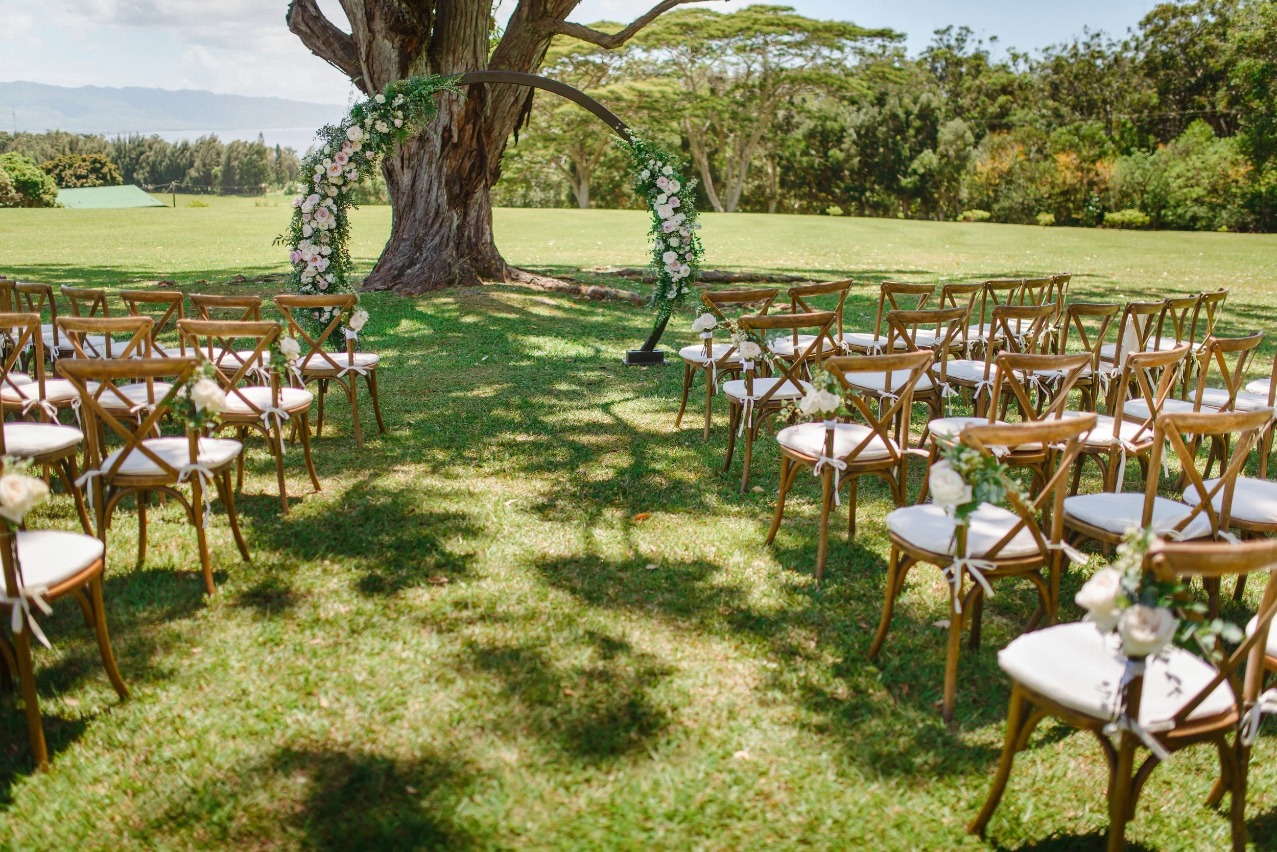 round-arbor-romantic-luxury-tropical-photographer-sunset-ranch-wedding(160).jpg