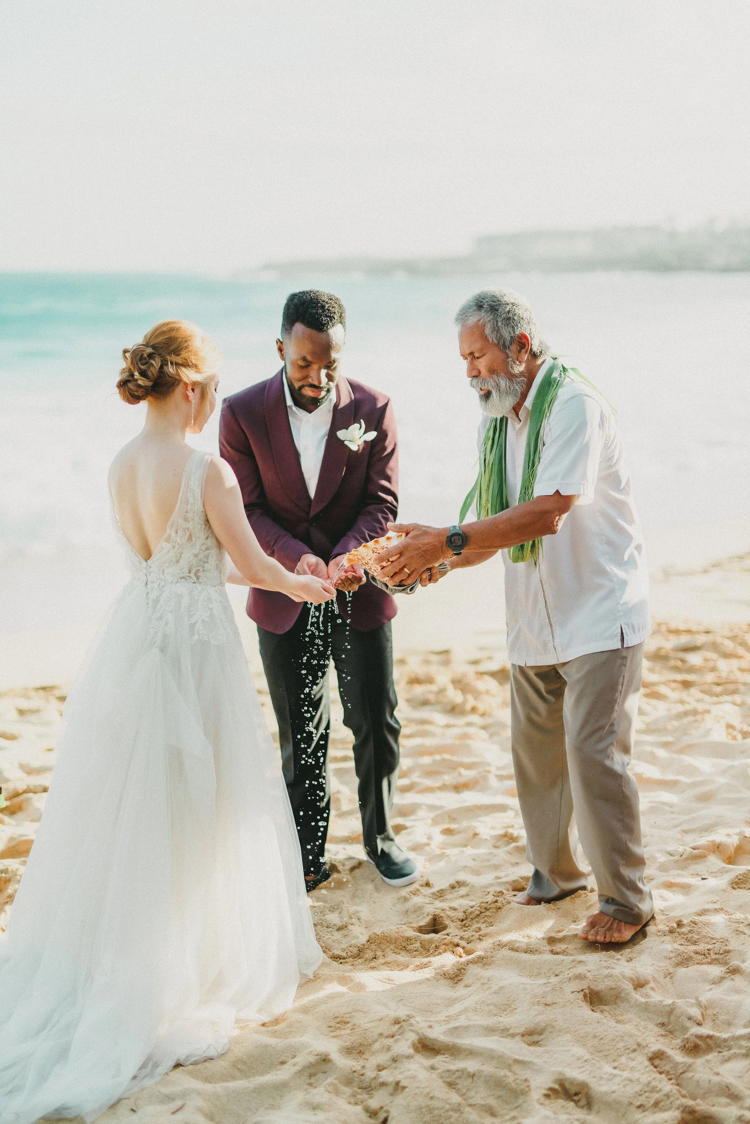 kauai-beach-wedding-photographer(2).jpg