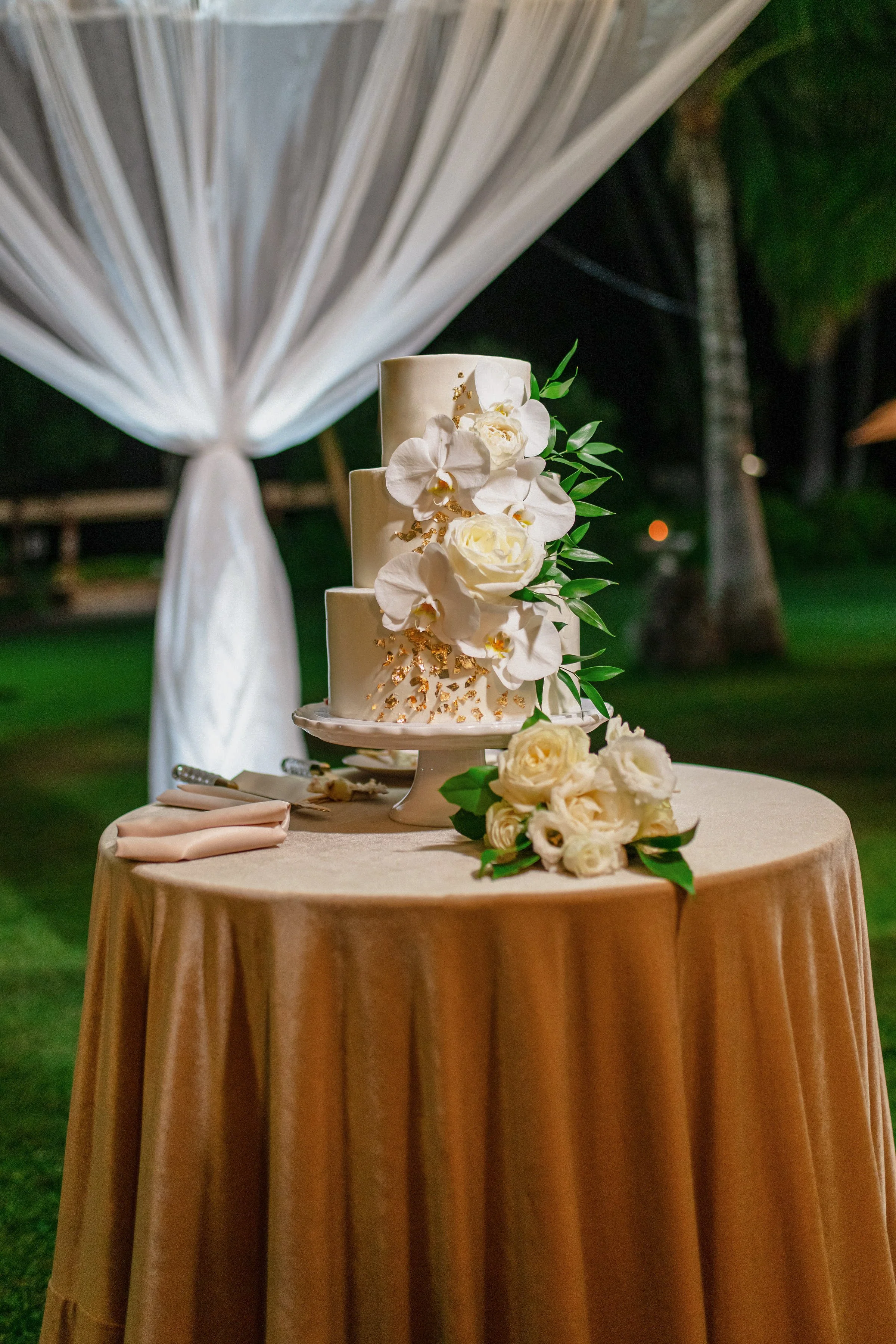 lanikuhonua-wedding-photographer (19).jpg