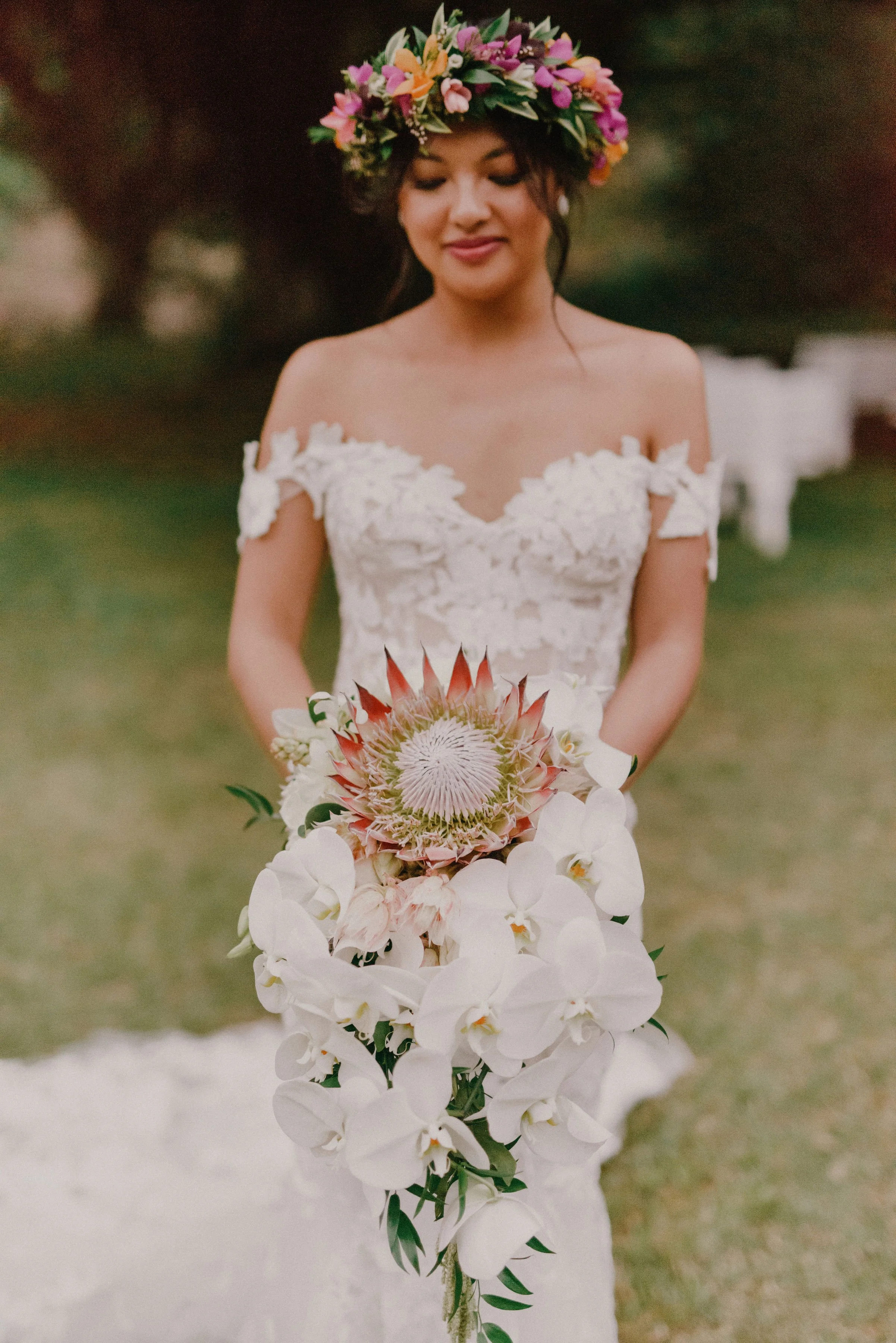 romantic-starry-waimea-valley-wedding-bride-and-groom-portraits (41).jpg
