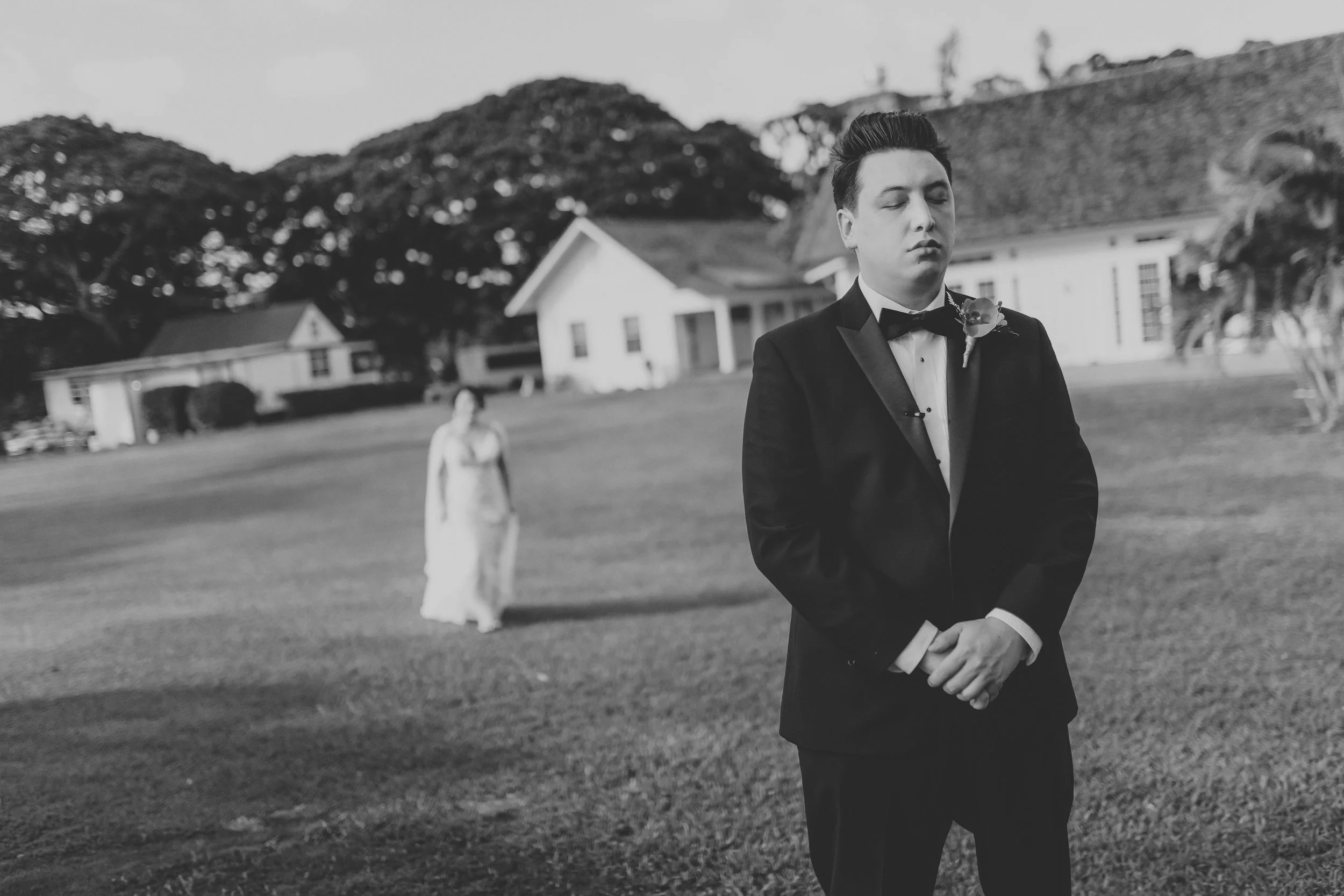 romantic-north-shore-wedding-first-look (10).jpg
