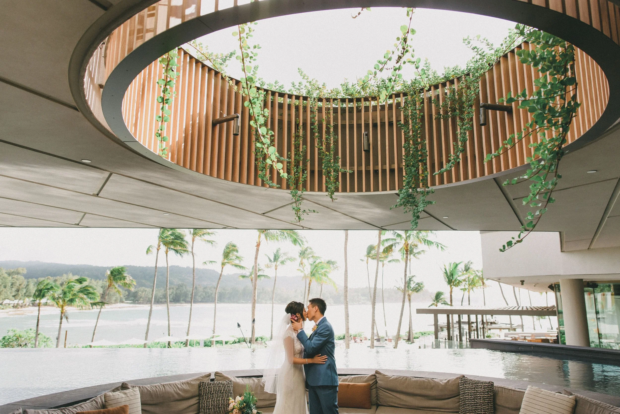 ritz-carlton-turtle-bay-wedding-phototgrapher (57).jpg