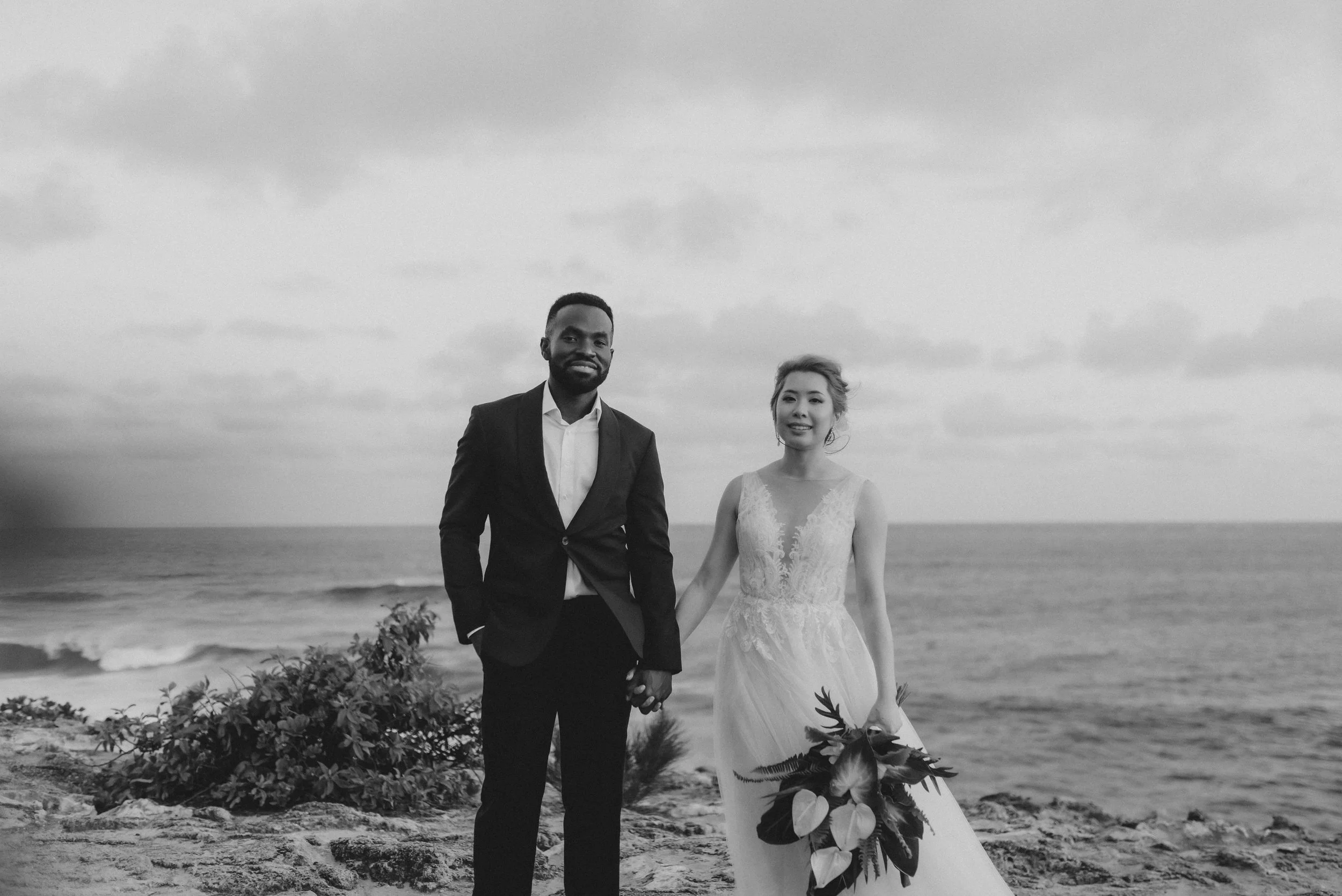 tropical-cliffside-kauai-shipwreck-beach-wedding(171).jpg