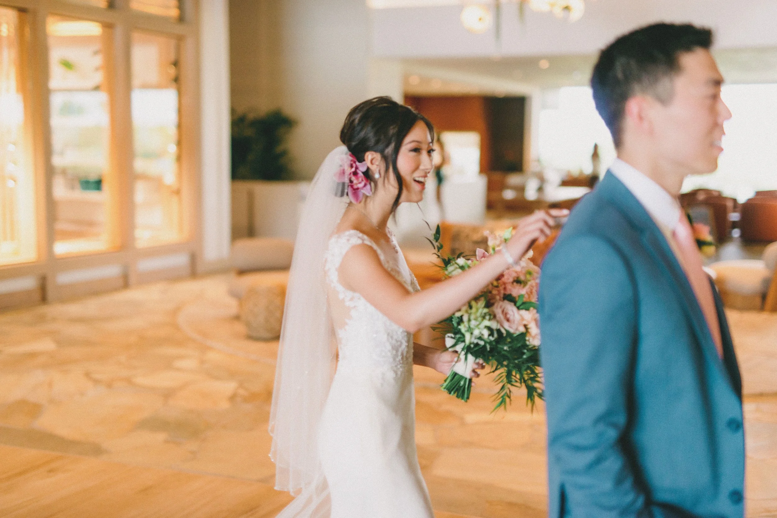 ritz-carlton-turtle-bay-wedding-phototgrapher (36).jpg