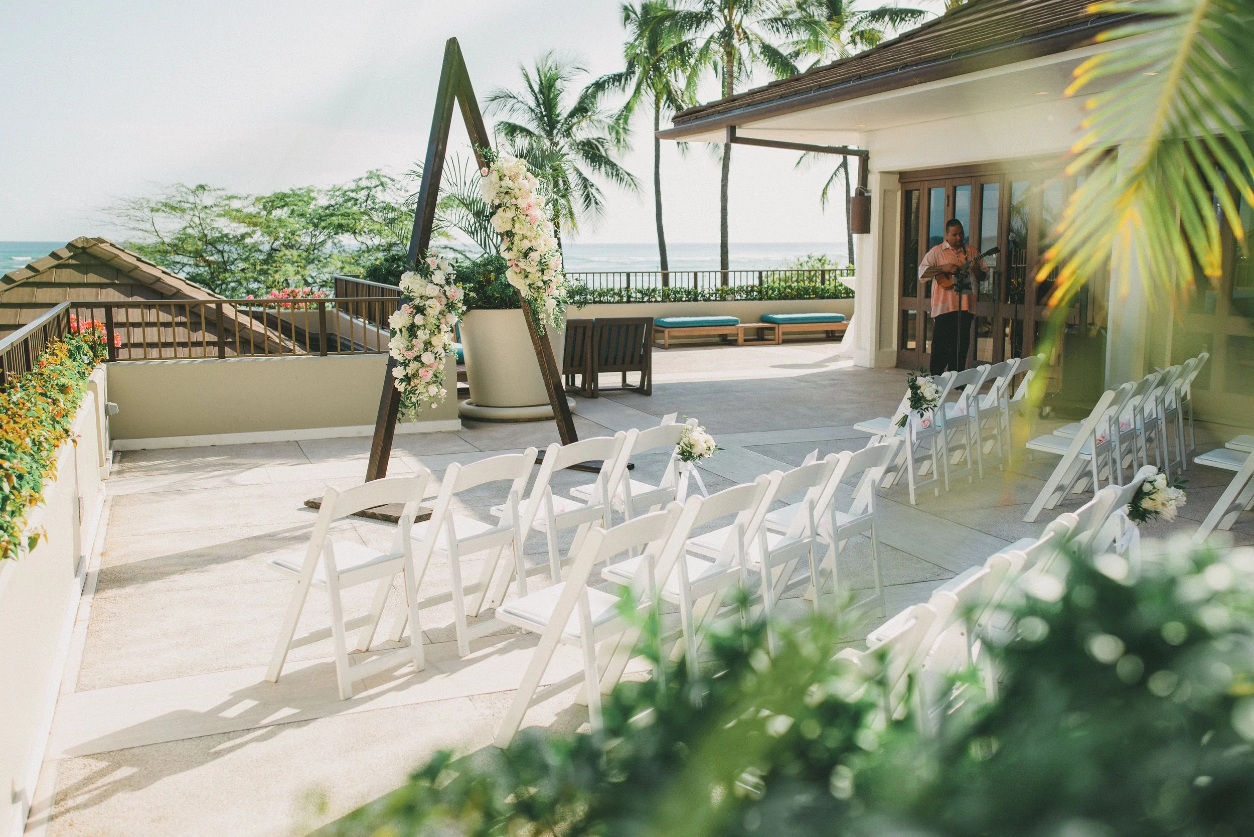 halekulani-hotel-wedding-venue-phototgrapher (60).jpg