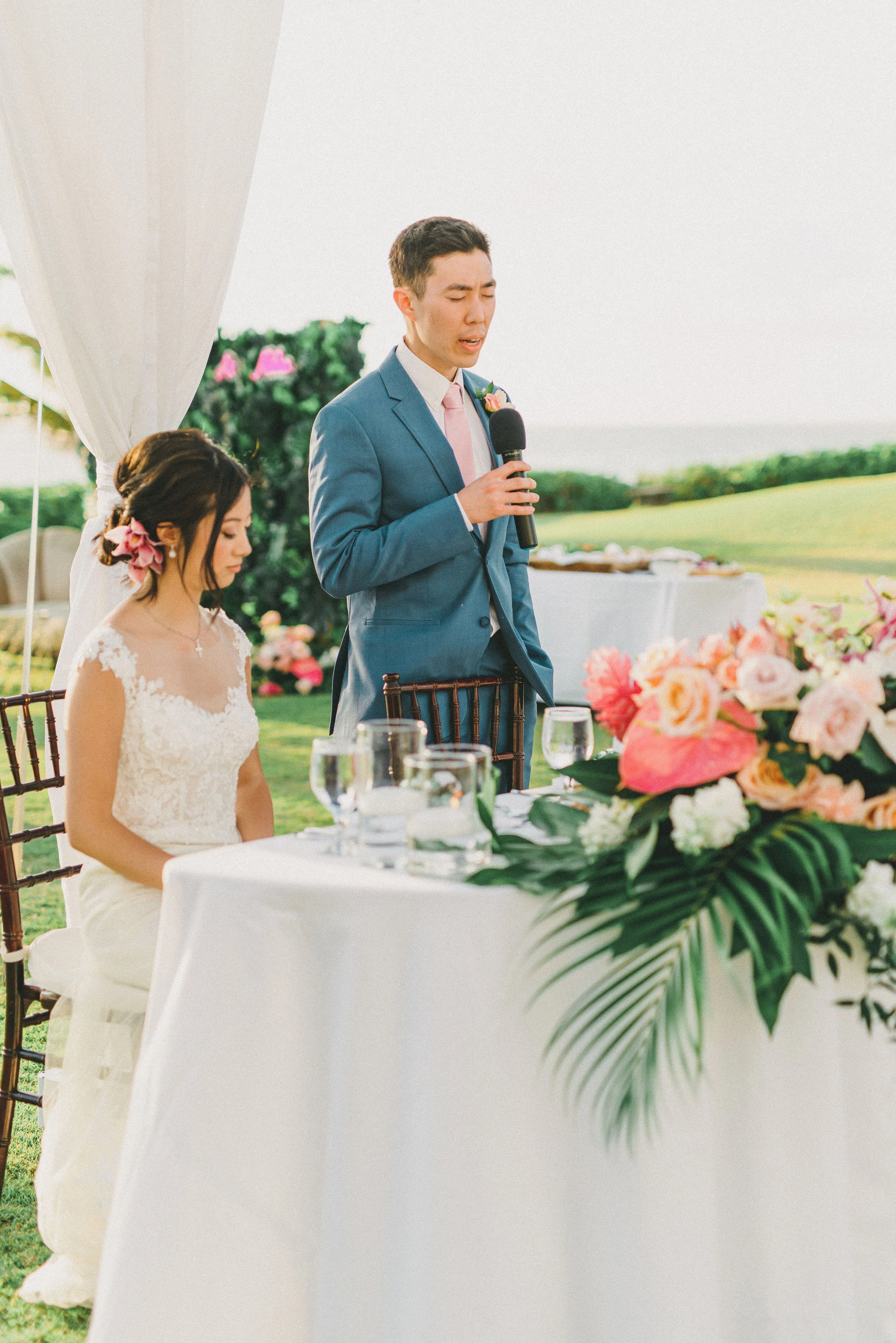 ritz-carlton-turtle-bay-wedding-phototgrapher (47).jpg
