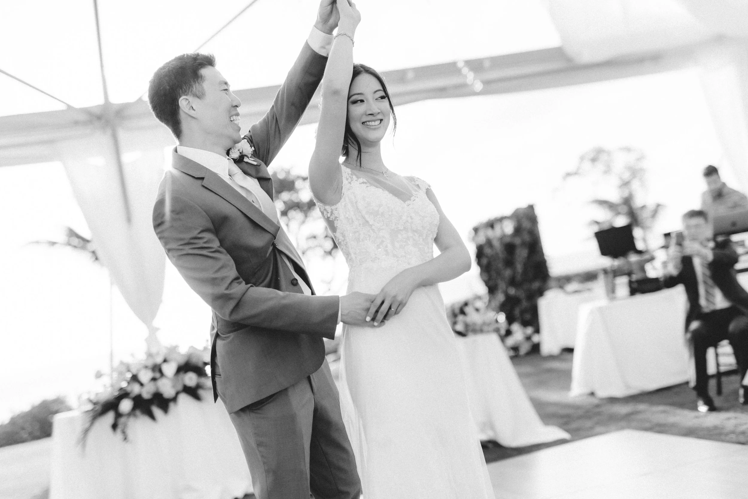 ritz-carlton-turtle-bay-wedding-phototgrapher (45).jpg