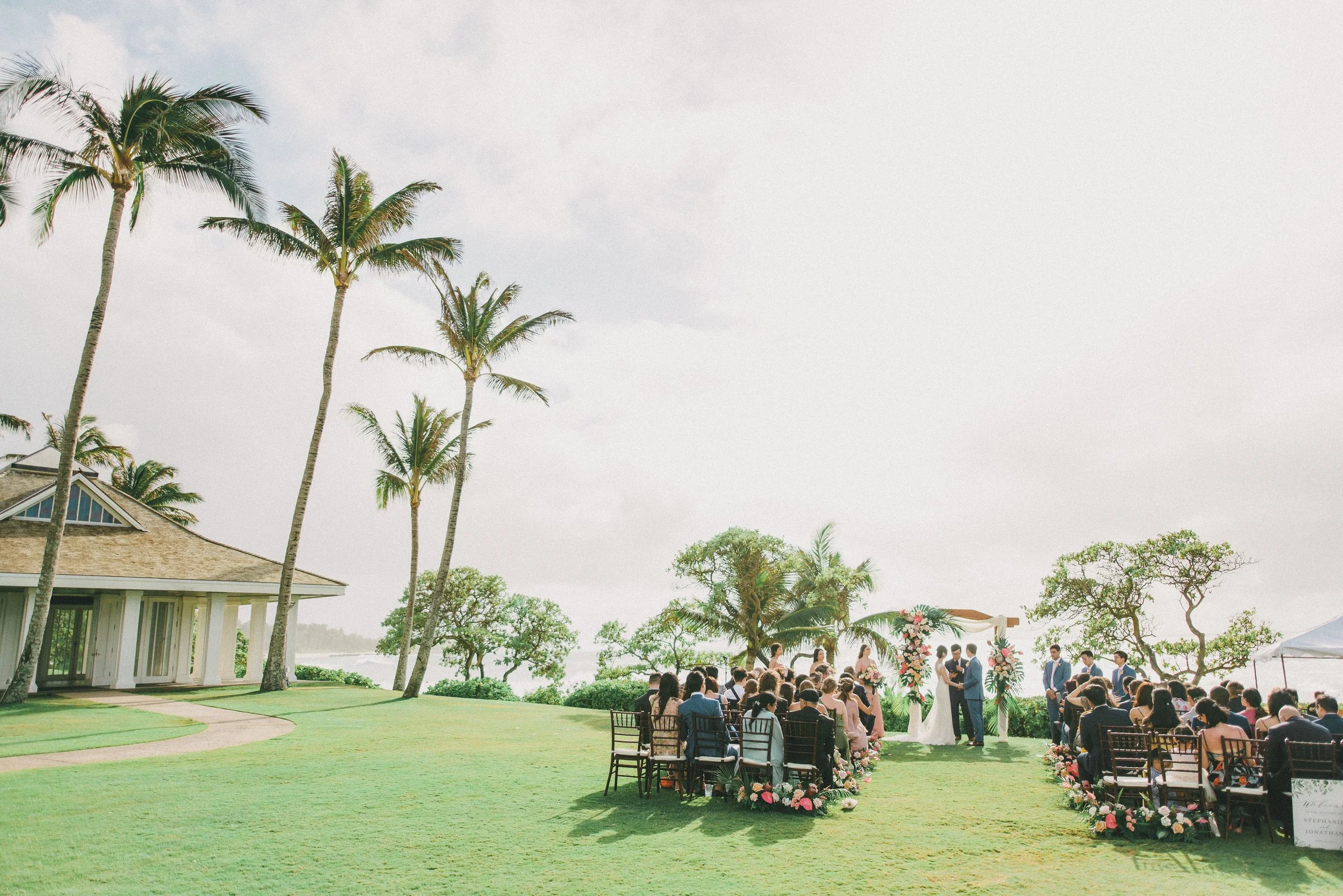 ritz-carlton-turtle-bay-wedding-phototgrapher (92).jpg