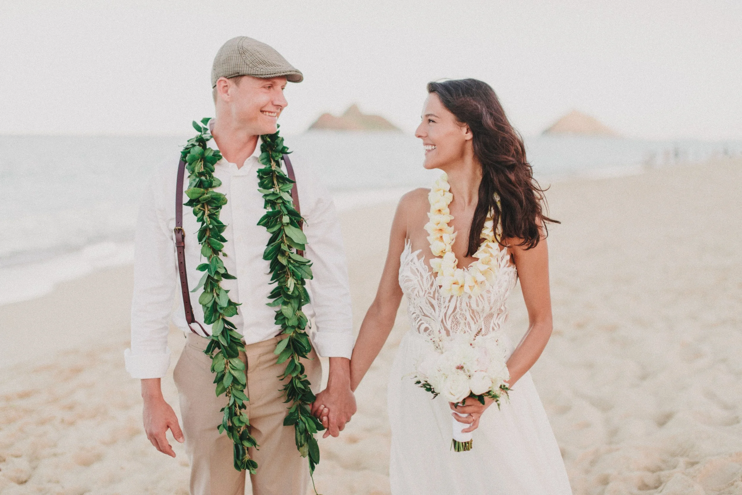 hawaii-vintage-lanikai-beach-wedding-elopement (109).jpg