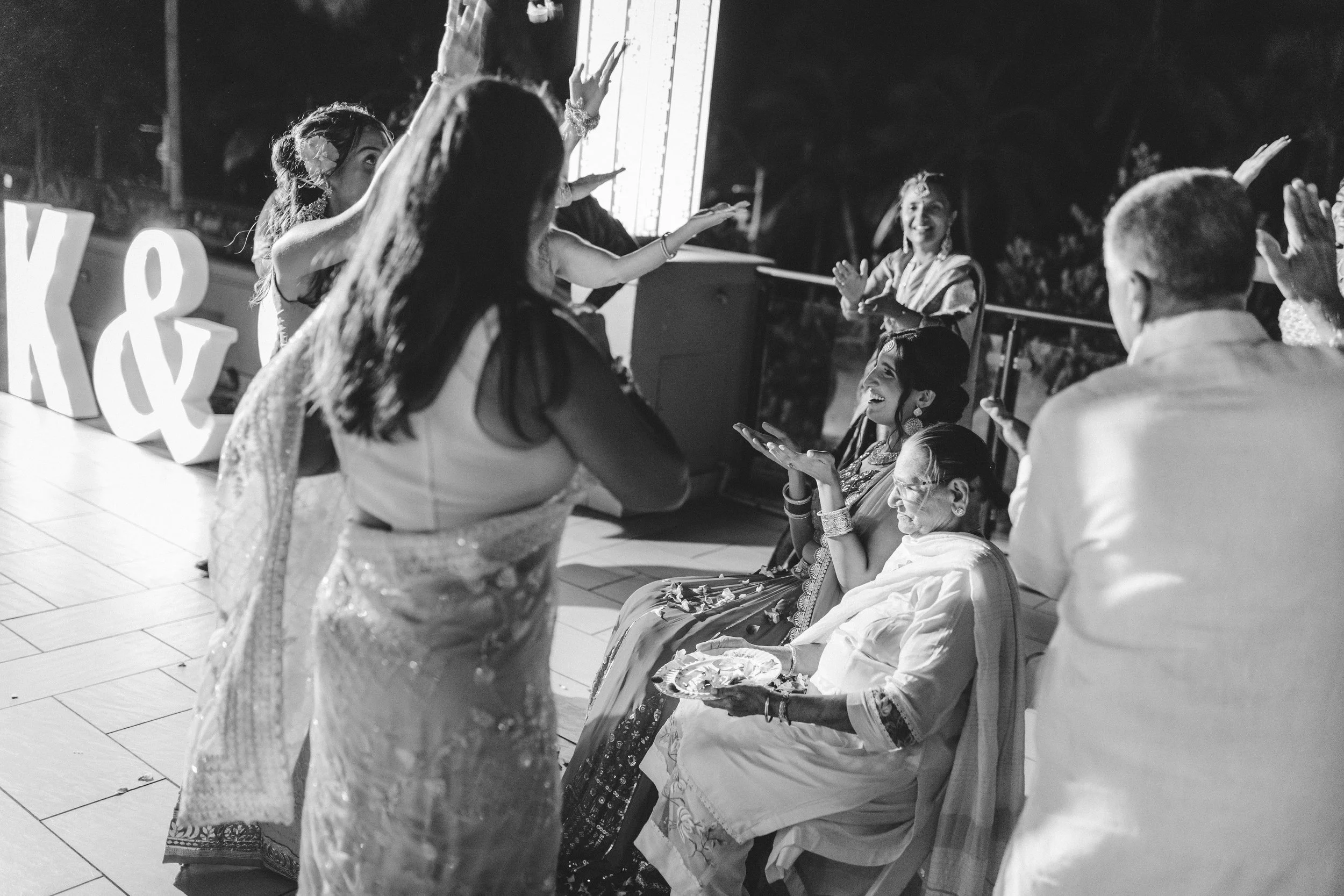 tropical-hawaii-indian-wedding-photographer- (97).jpg