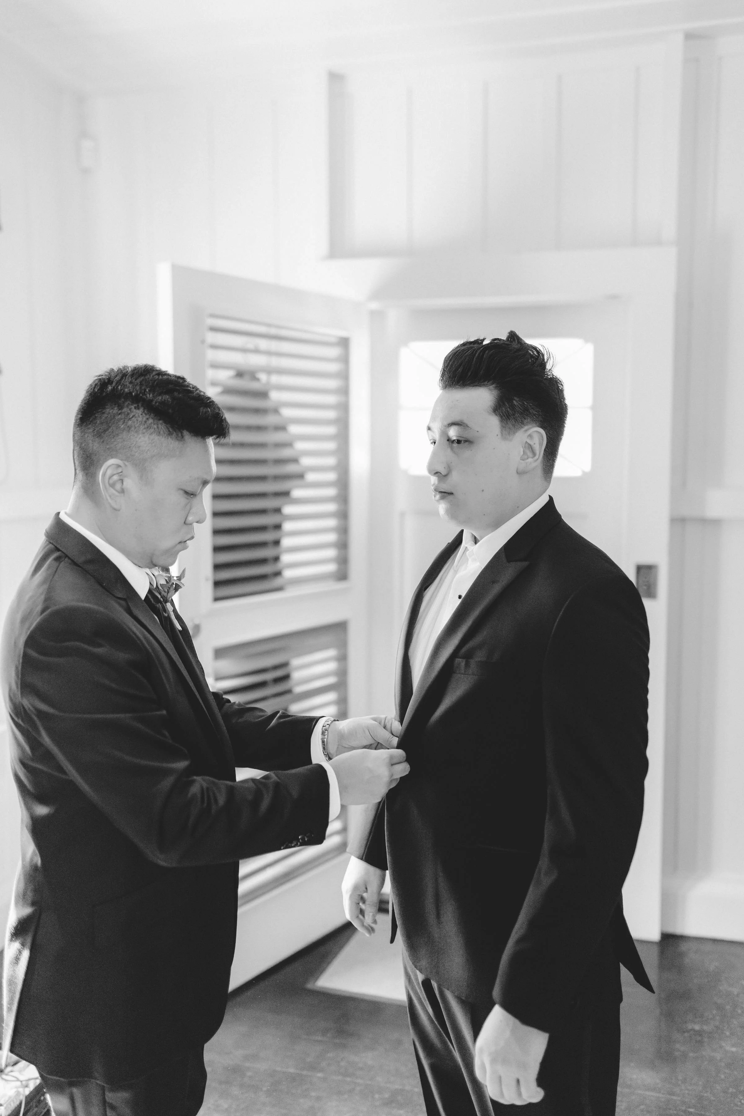 tropicaldillingham-ranch-wedding-getting-ready (56).jpg