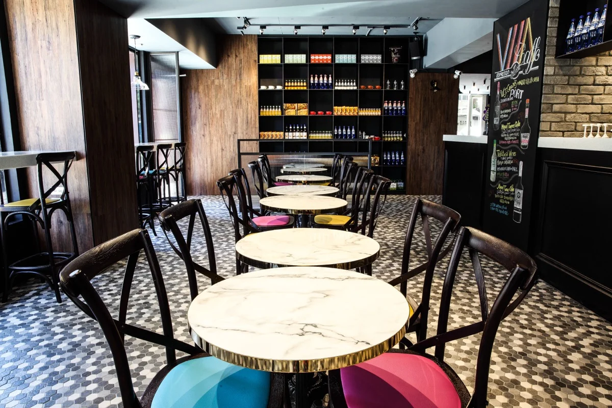Viia Caffe (9).jpg