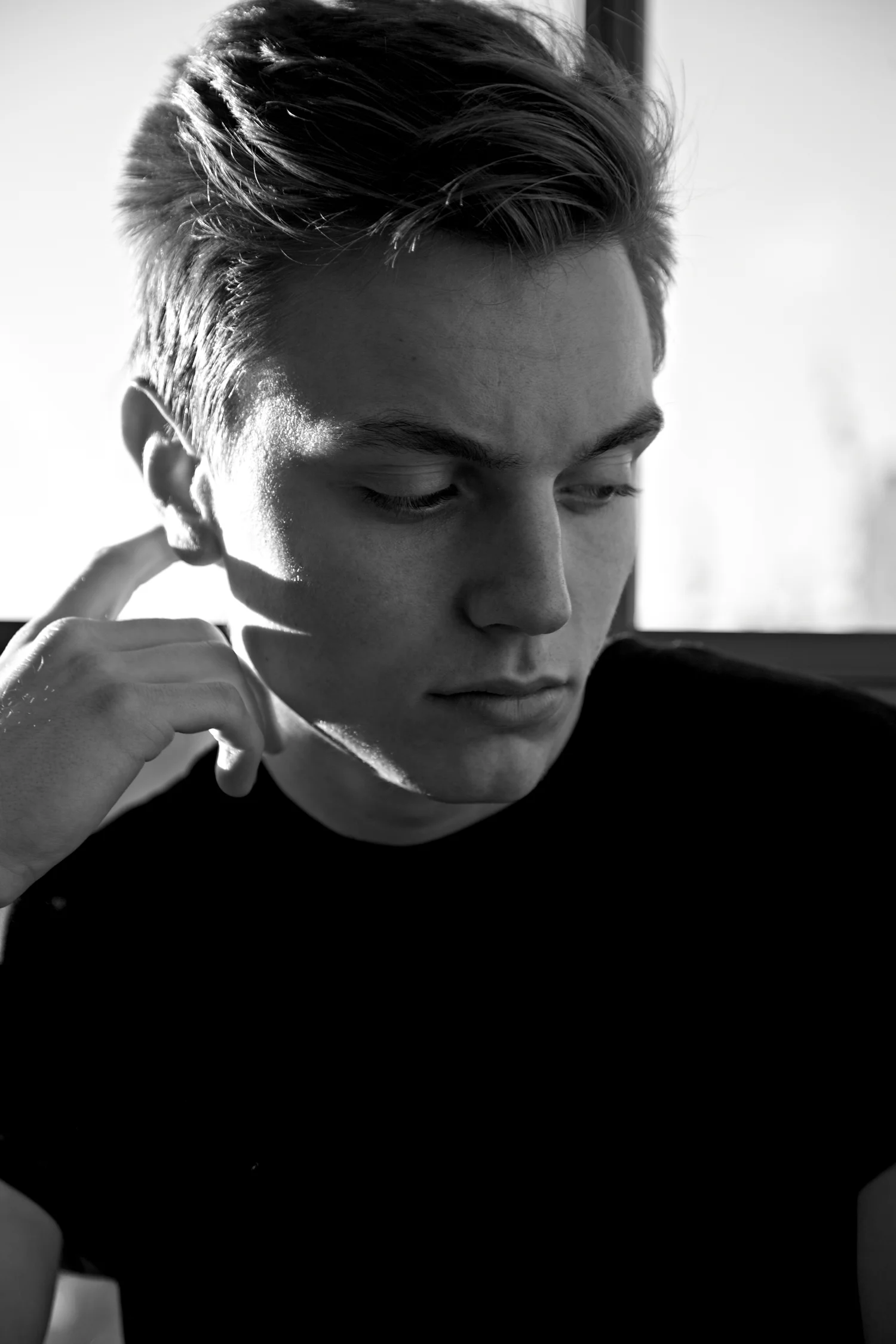 A model headshot by matthew johnston photography.