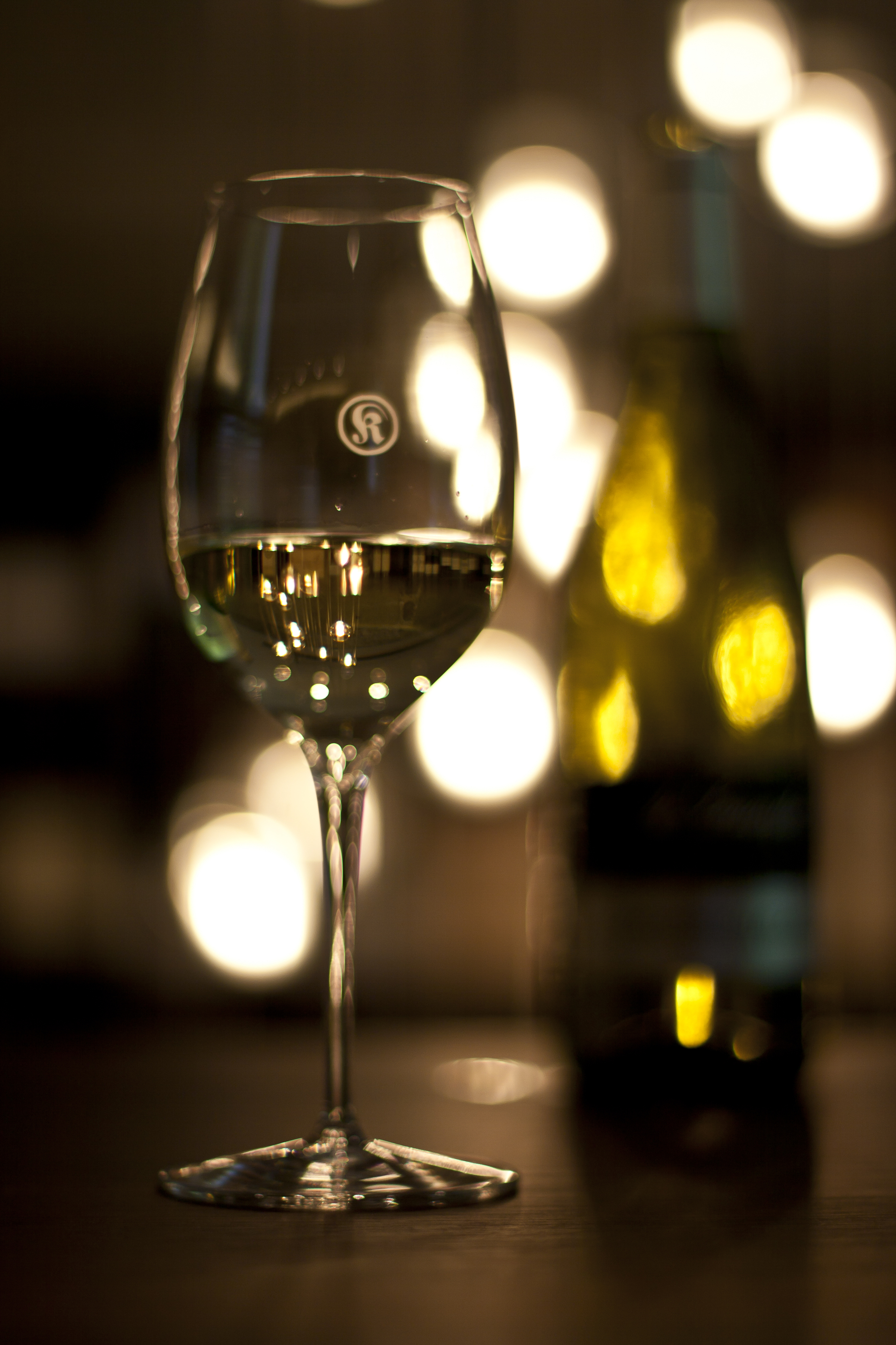 Glas_hochkant_bokeh (1 von 1).jpg