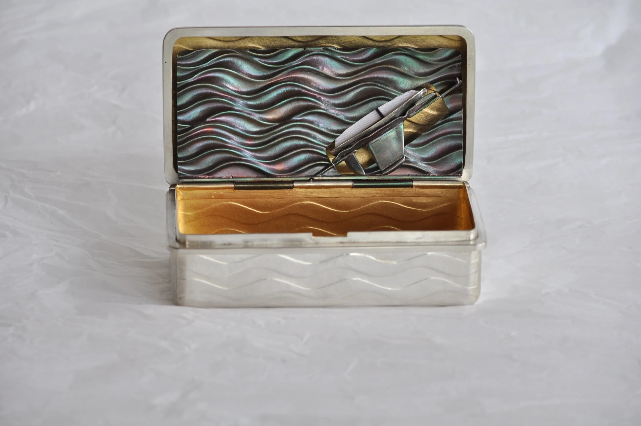 Snuffbox open inner lid up
