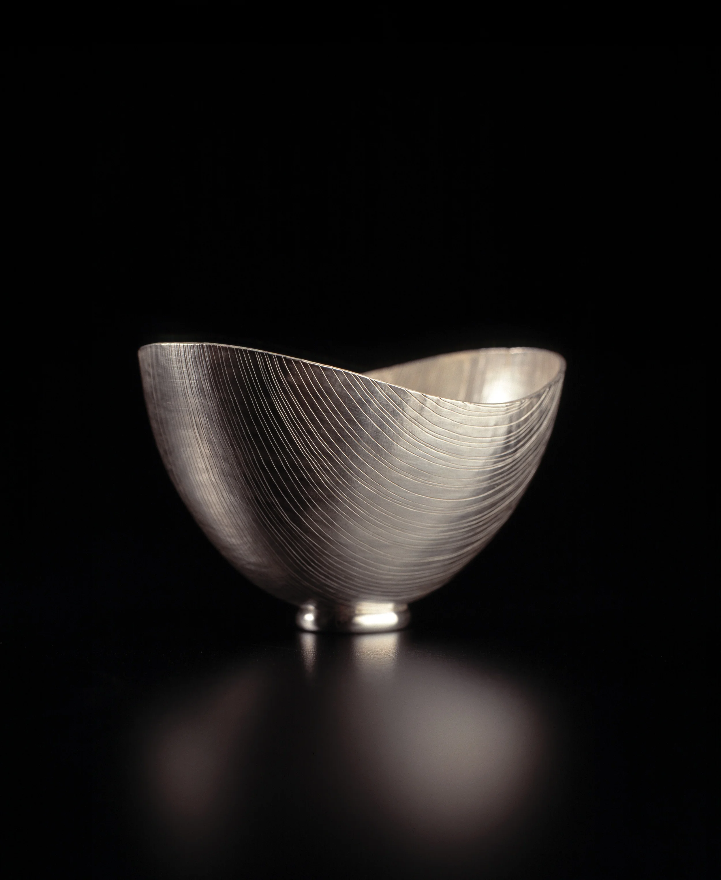 Oval line bowl