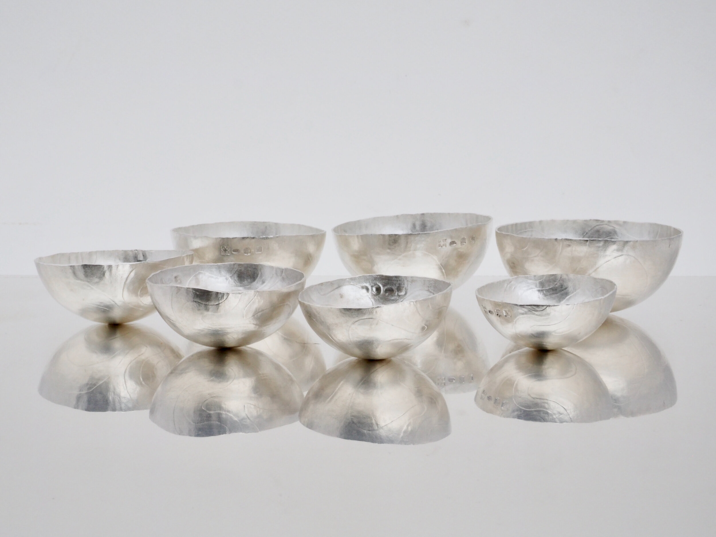 Miniature set 7 nesting bowls