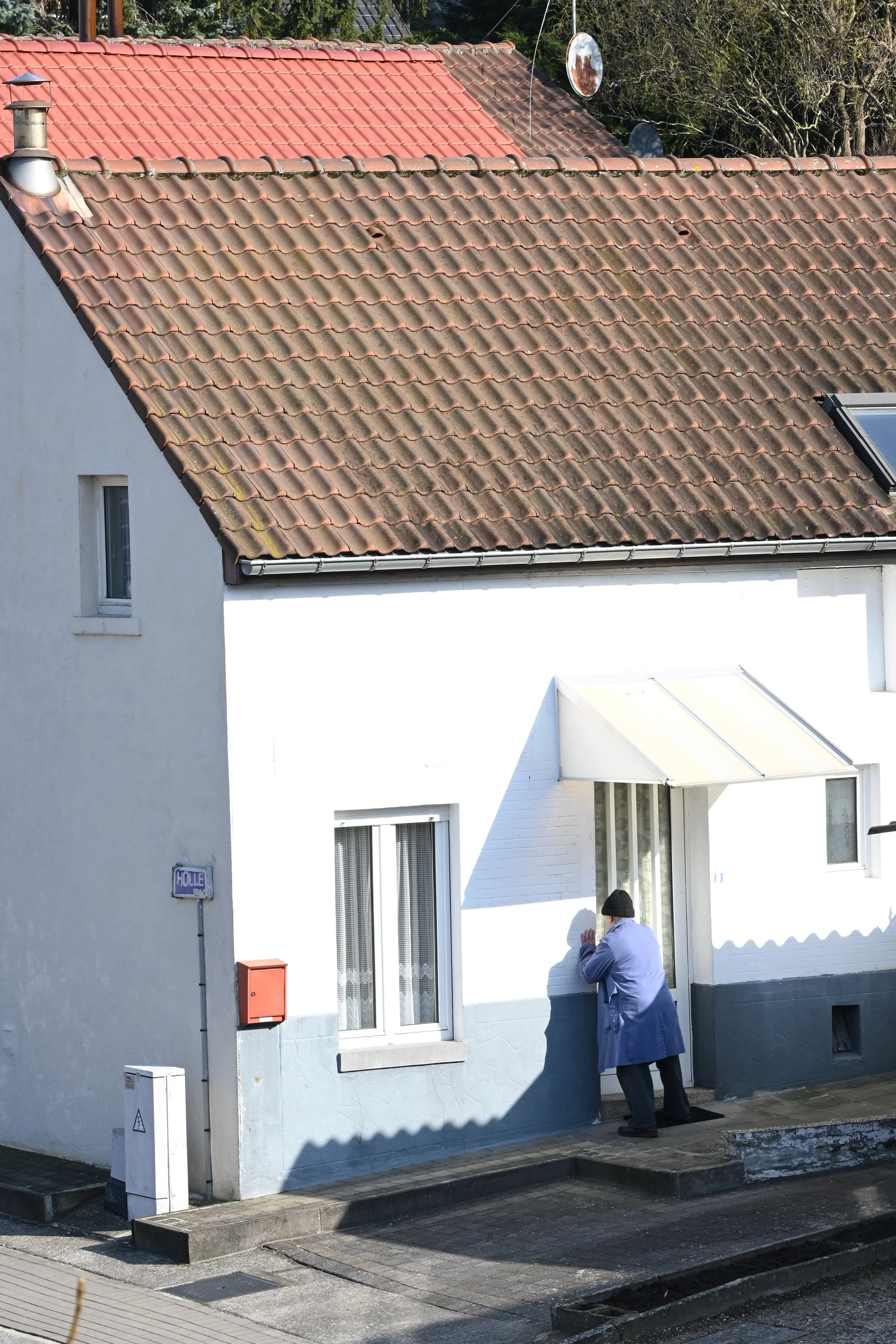 Anneke Krols-Mens in de straat