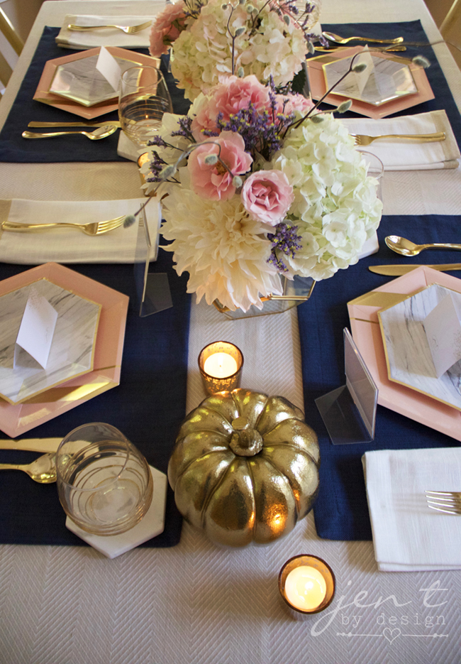 Pretty Thanksgiving Table Decor 4.jpg