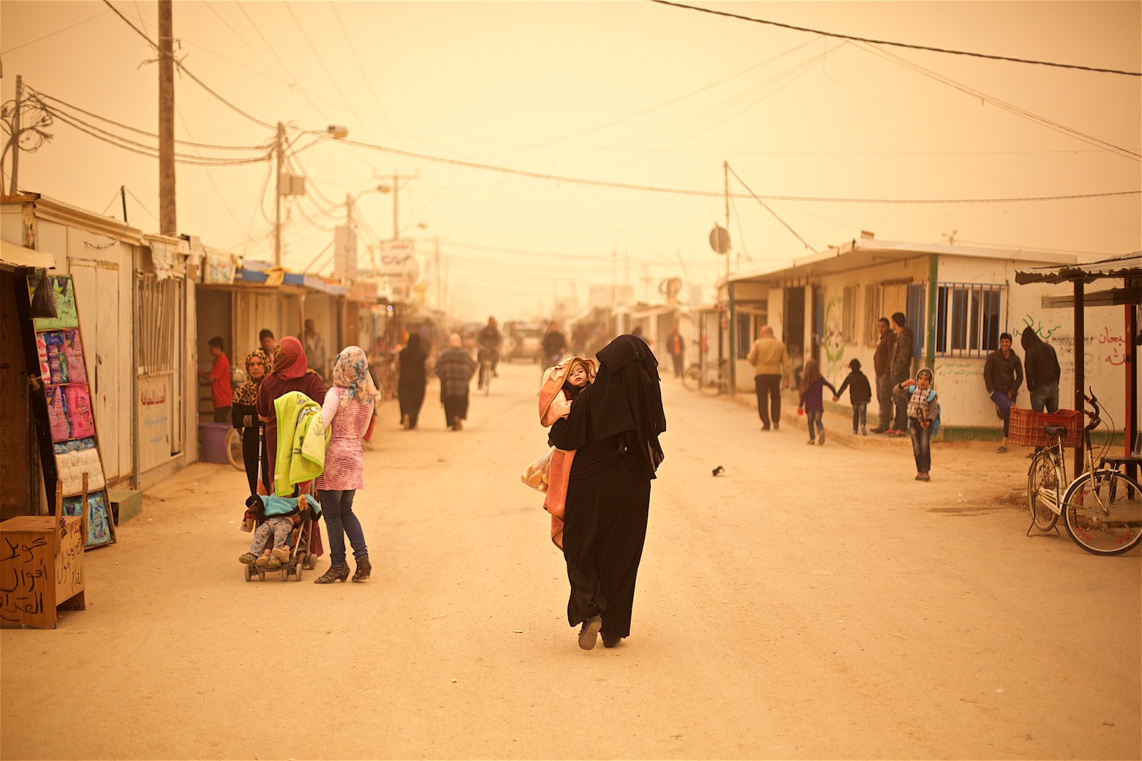 The weather situation in Zaatari is difficult for everyone, but especially for the little children who often suffer from lung-related diseases due to the frequent sand storms and the ever-present dust. (photo: Denis Bosnic)
