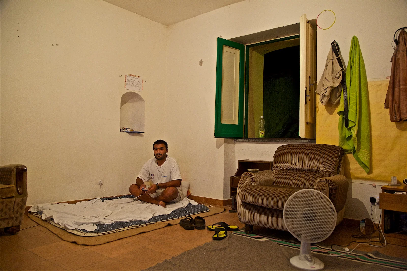 permanently-temporary-refugees-italy-rifugiati-italia-denis-bosnic-photography-portraits-7+(1).jpg