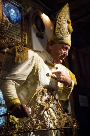 Bentornato con le tue provocazioni, Leo! "IL DIRITTO DI RIDERE" LEO BASSI: al festival venerdì 3 marzo 2017 h. 17.30 e sabato 4 marzo 2017 h. 21.30 al Teatro Sala Fontana. Il Milano Clown Festival condivide il messaggio universale lanciato da Leo Bassi, affinchè il DIRITTO DI RIDERE venga sancito per legge e inserito nella Dichiarazione Universale dei Diritti dell'Umanità.