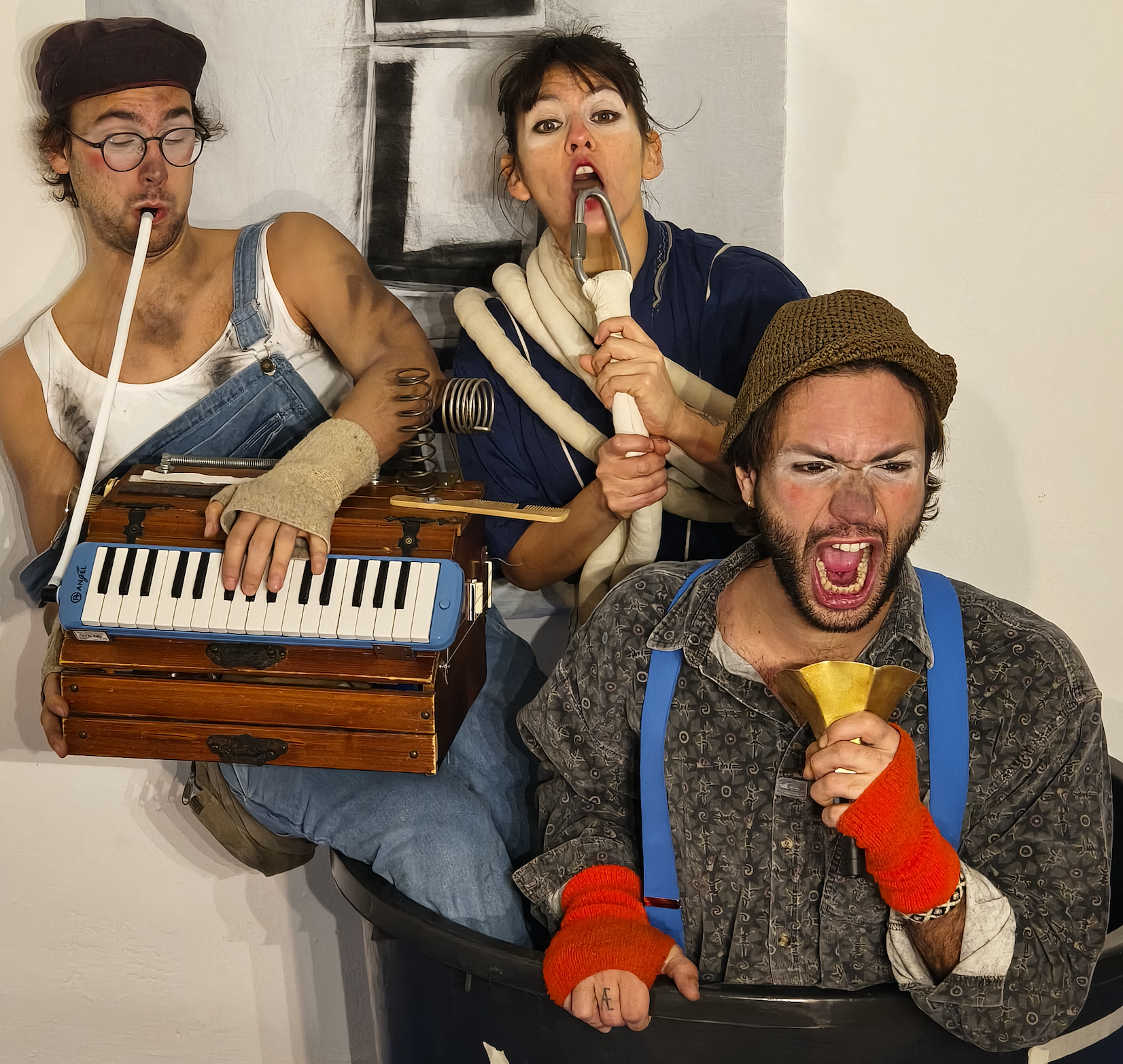 JULAZ TEATRO.png