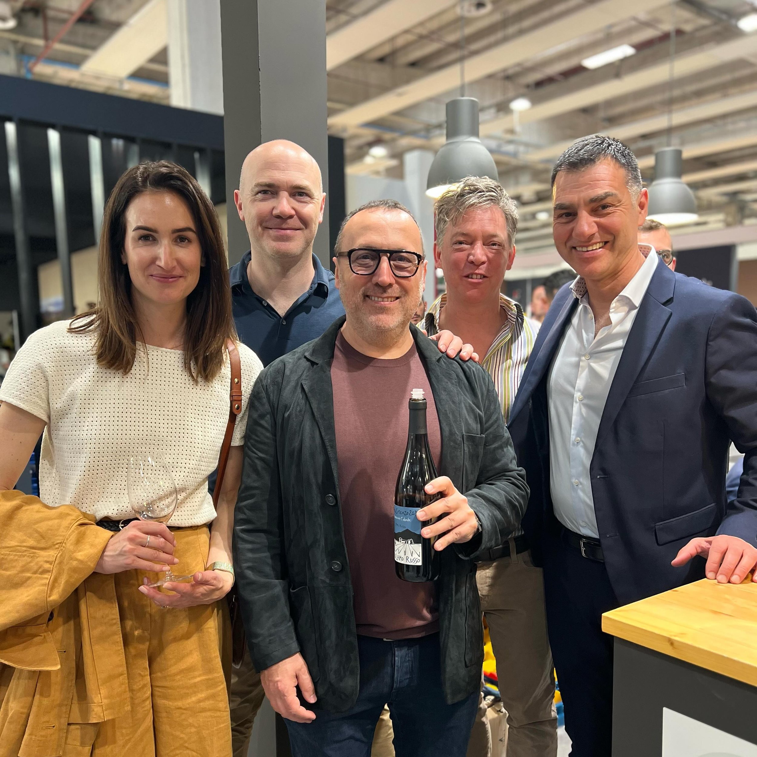 Team GCS and @girolamorussoetna looking molto bene at @vinitalyofficial 🔥🇮🇹
Thanks for the great pic @jordansalcito 🙏